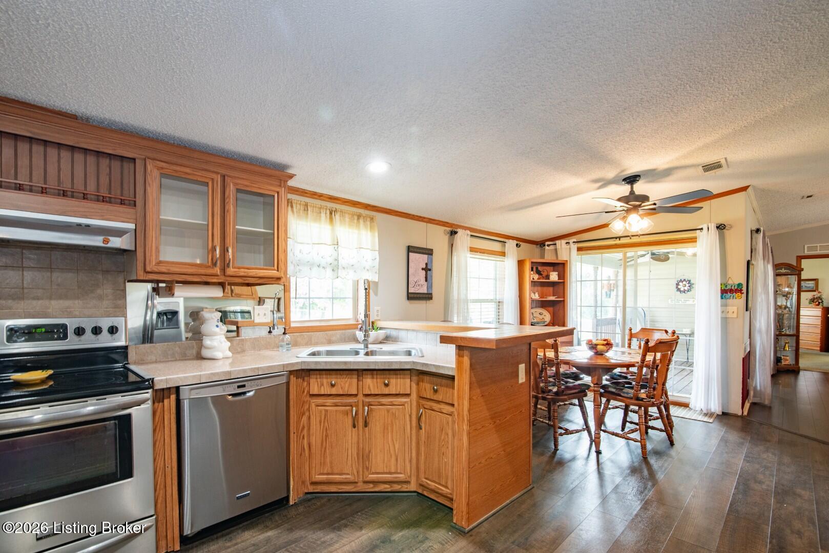 85 Oaklawn Ct Property Photo 31