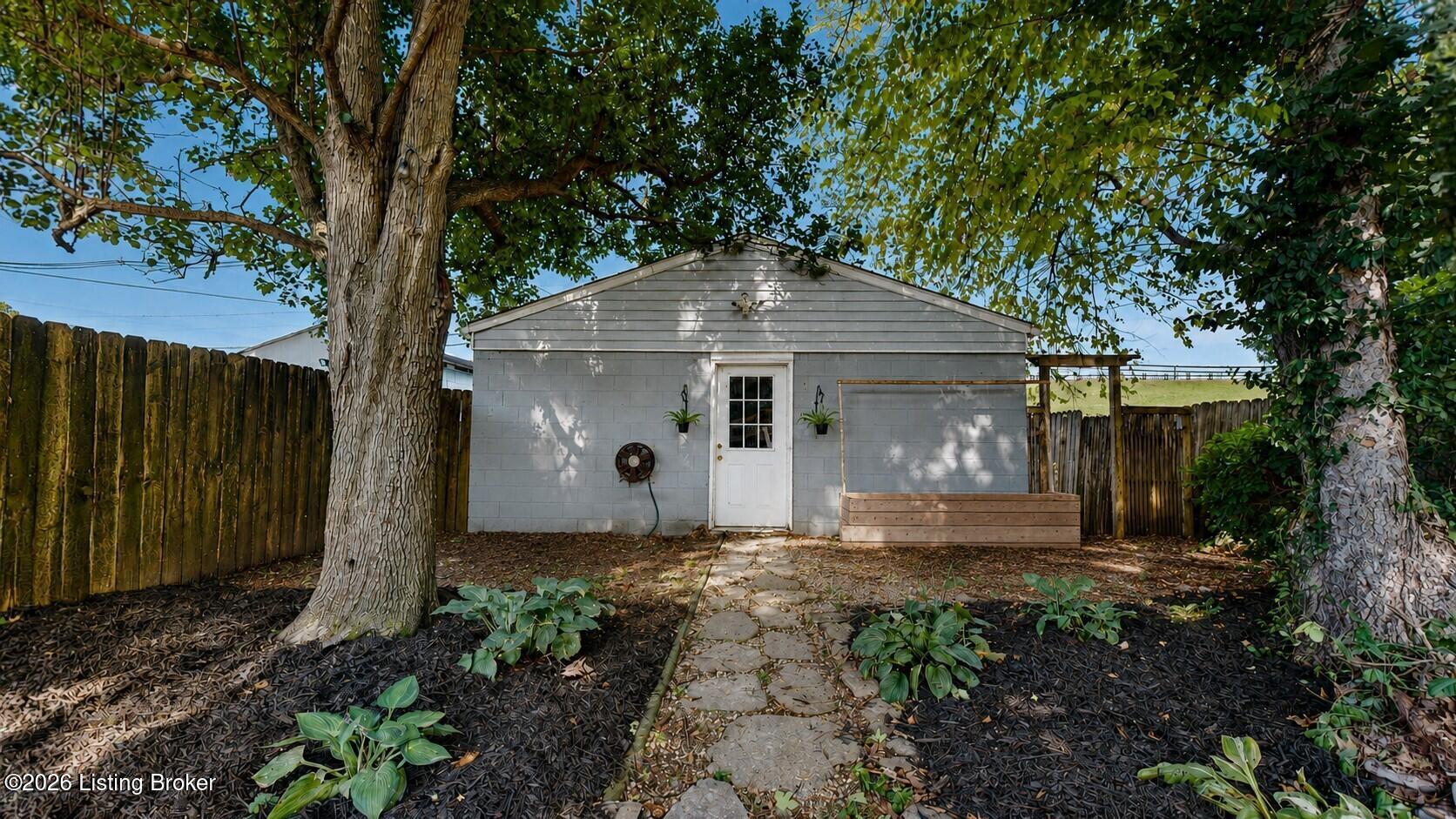130 Claremont Ave Property Photo 33