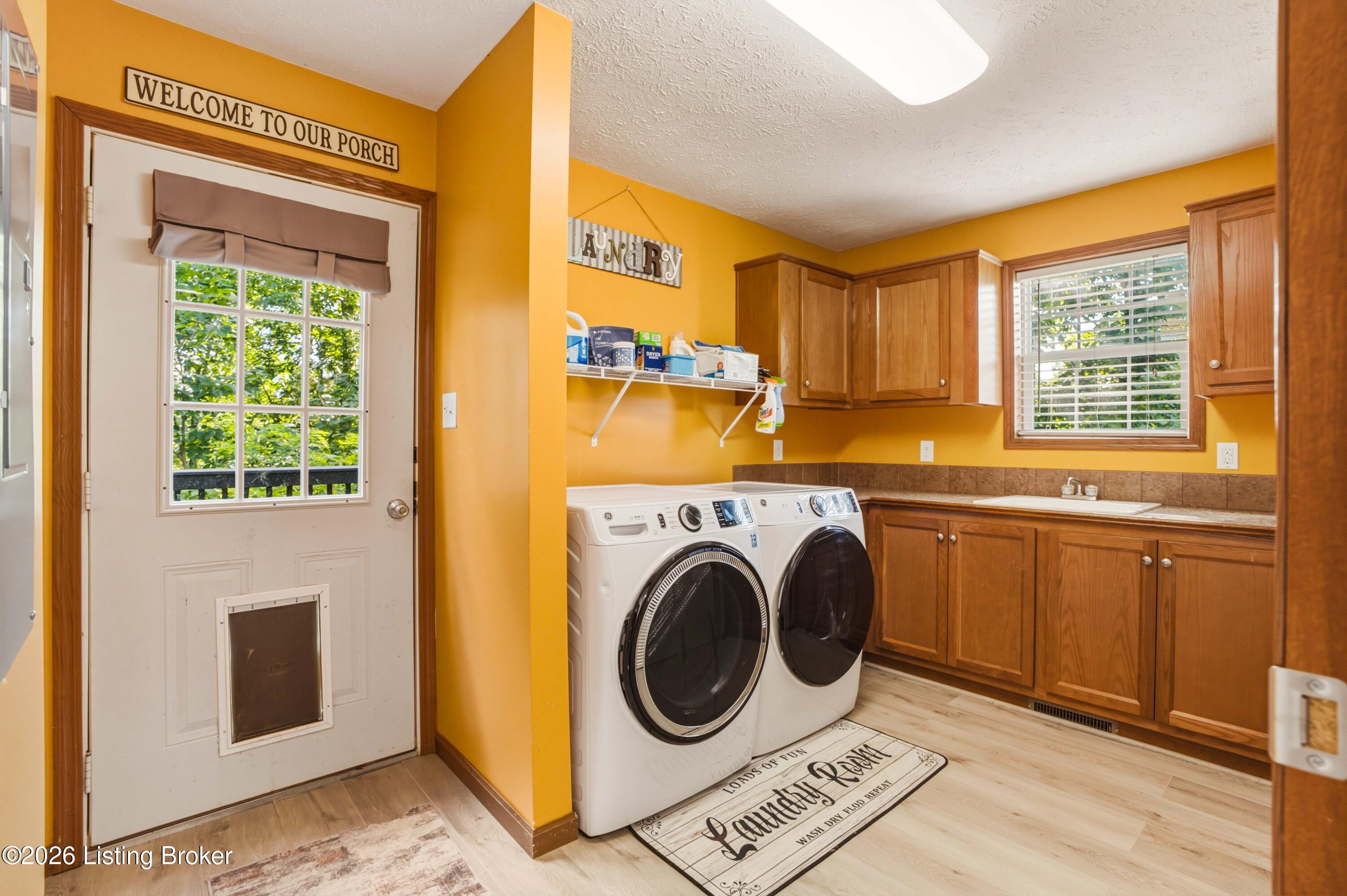 1585 Briar Ridge Rd Property Photo 16