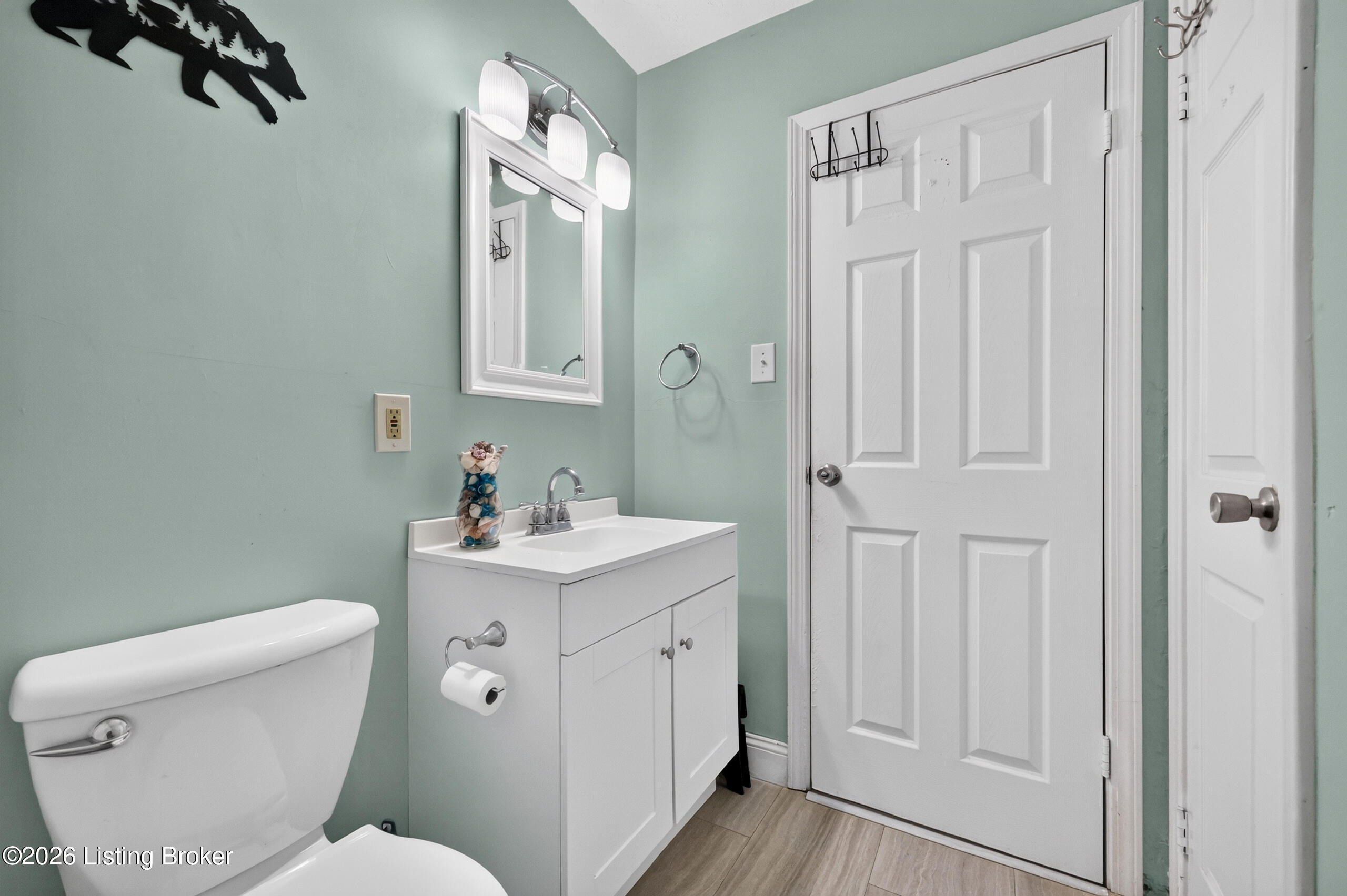 1043 Clay Ave Property Photo 19