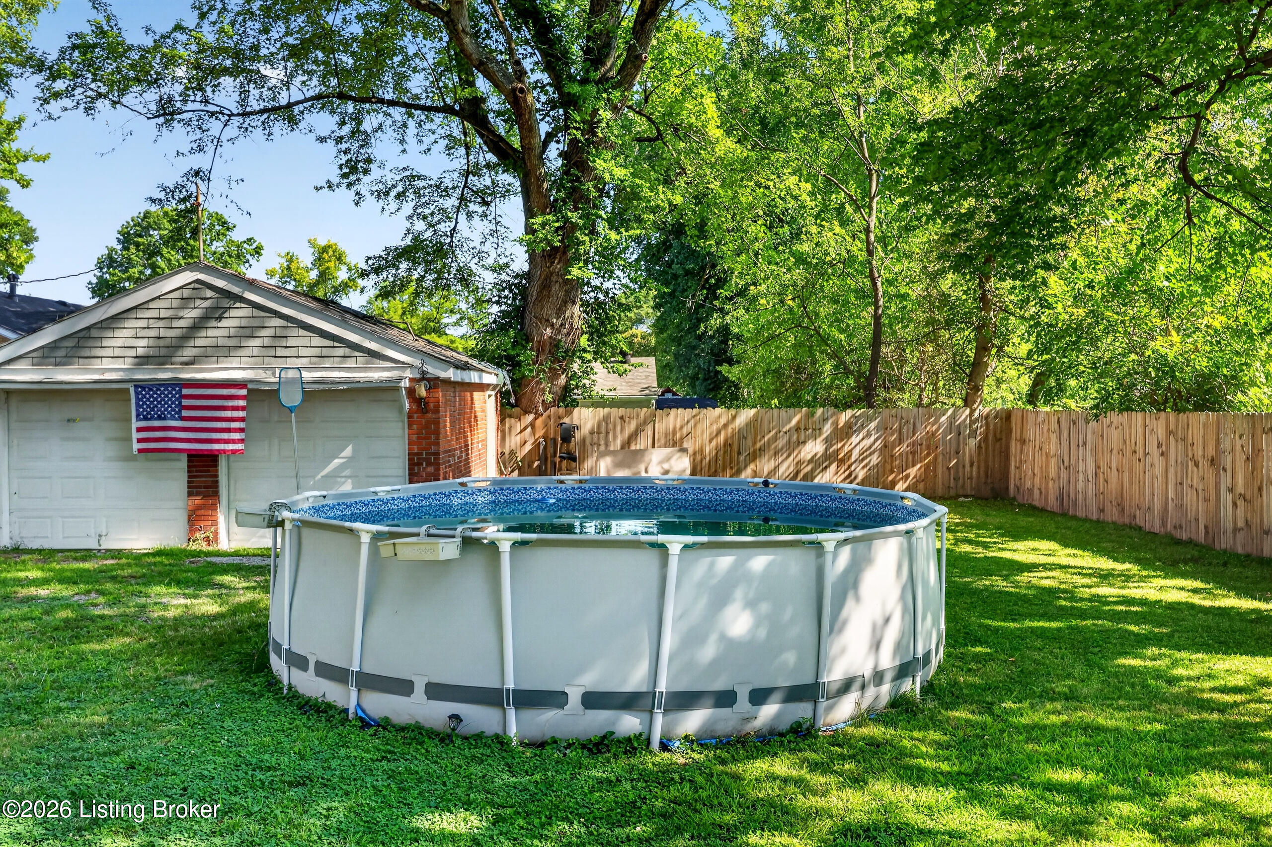 1043 Clay Ave Property Photo 30