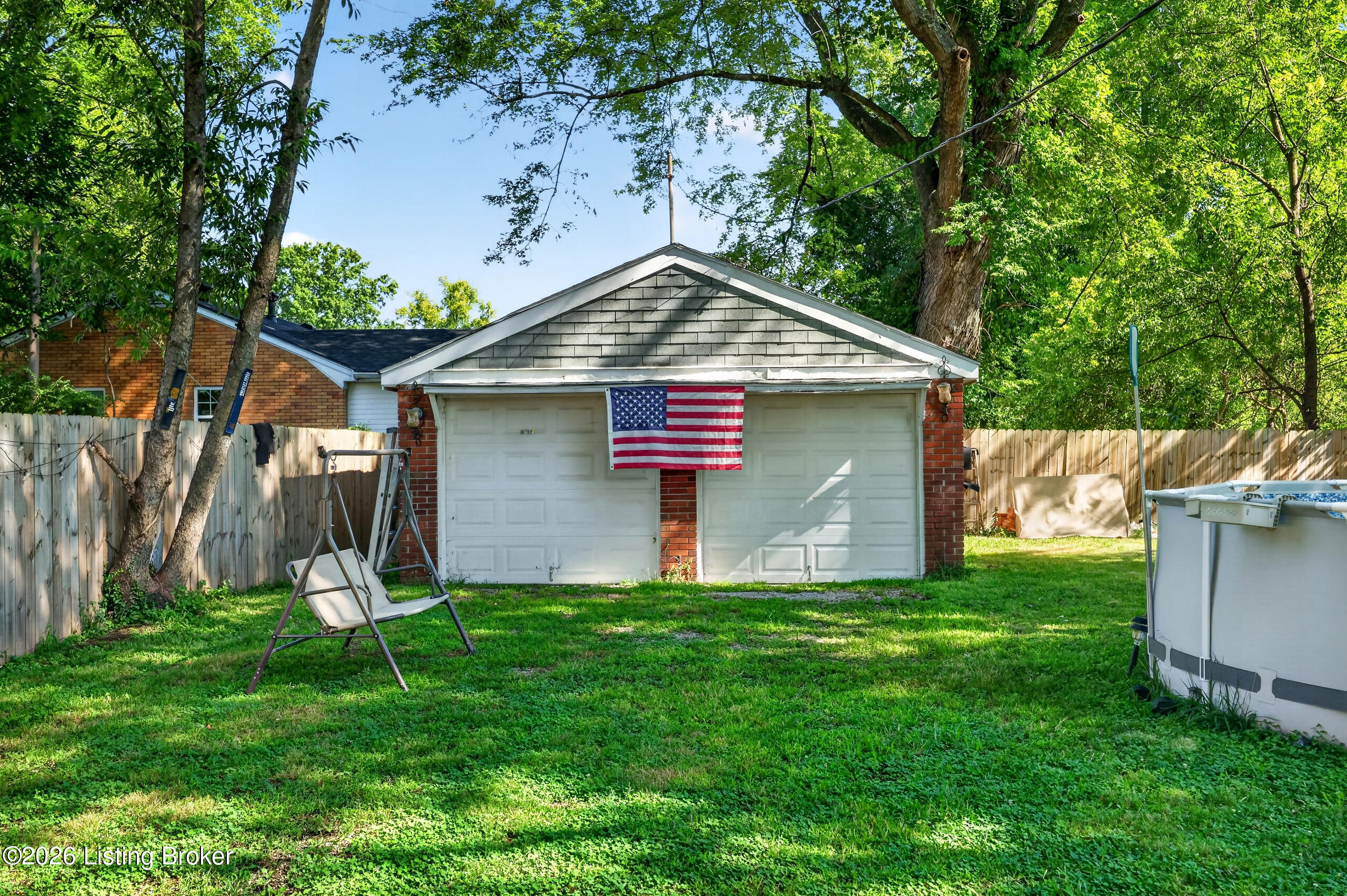 1043 Clay Ave Property Photo 32