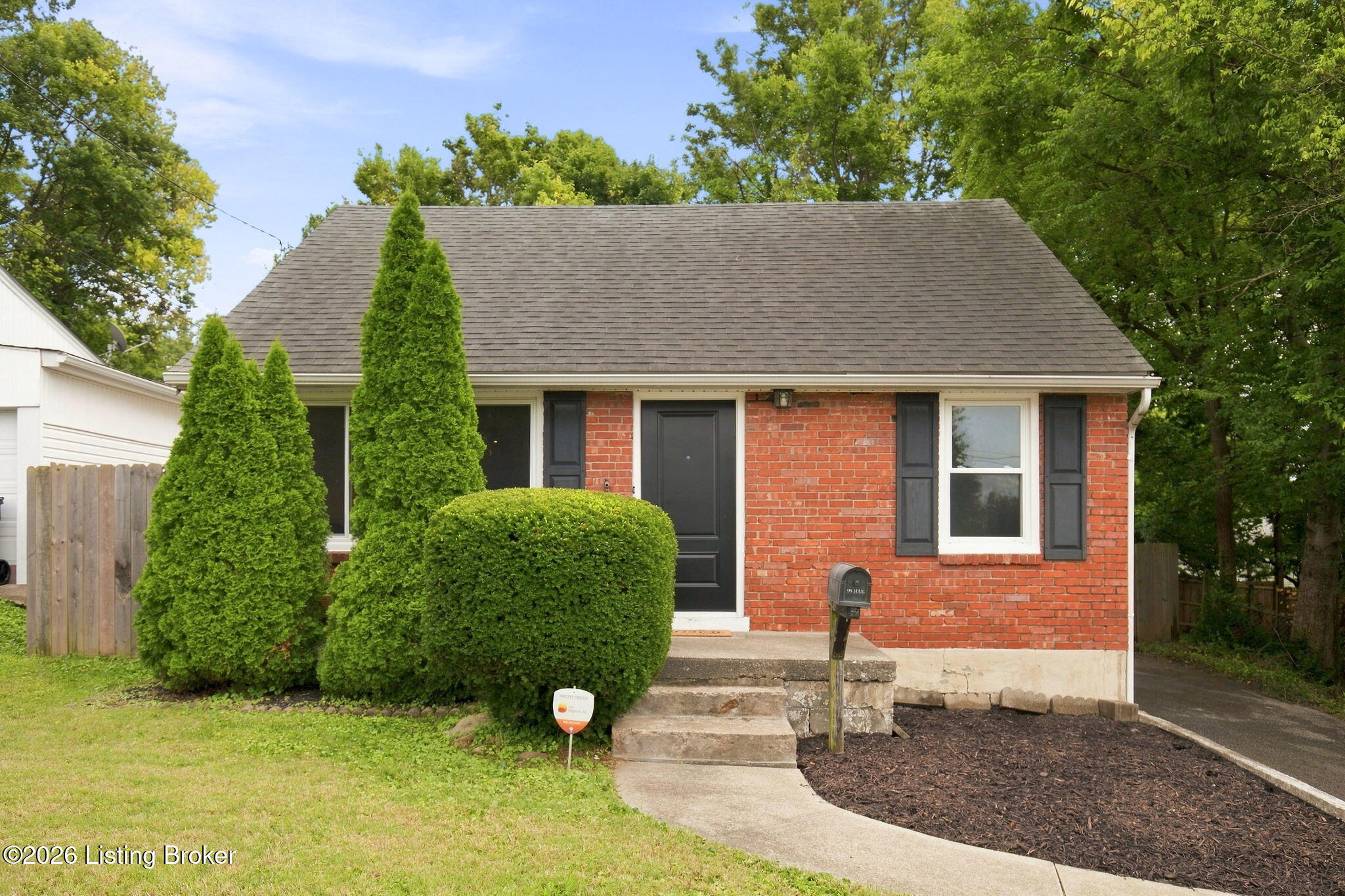 1610 Grove Ave Property Photo 1