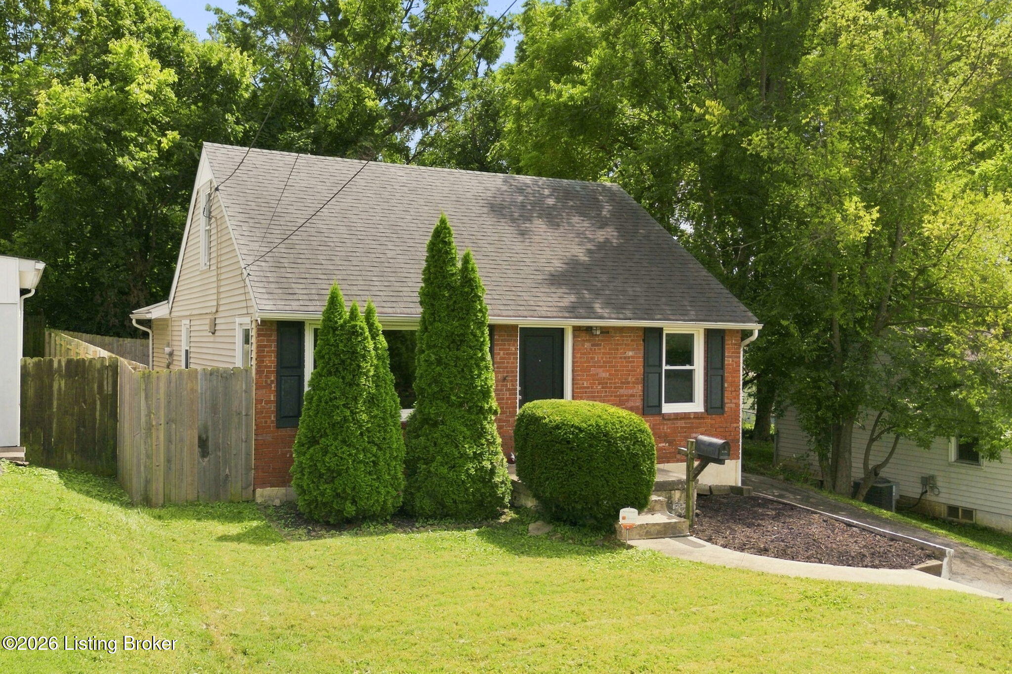 1610 Grove Ave Property Photo 30