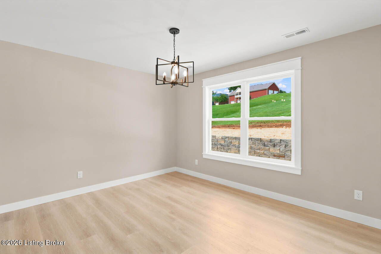 390 Marks Ln Property Photo 6