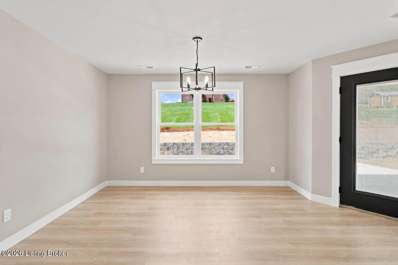 390 Marks Ln Property Photo 7
