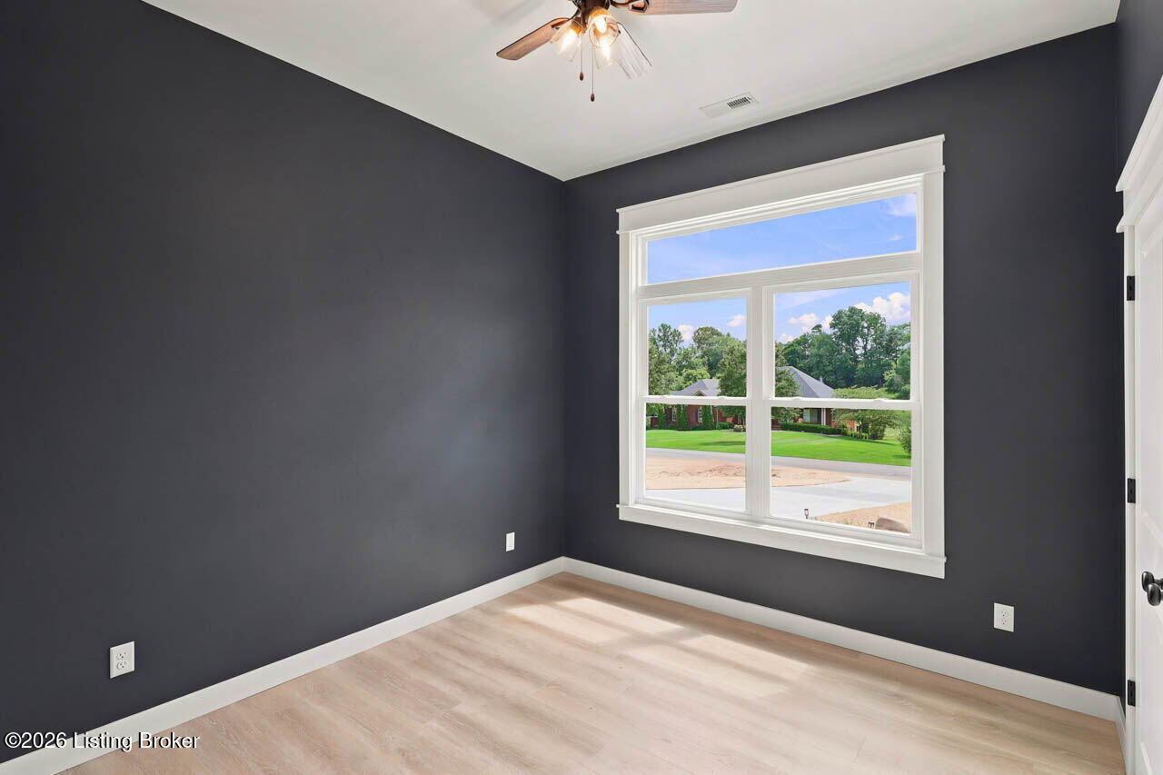 390 Marks Ln Property Photo 15
