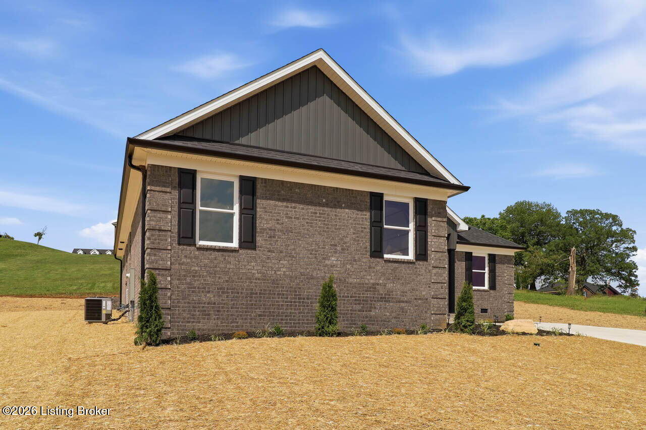 390 Marks Ln Property Photo 32