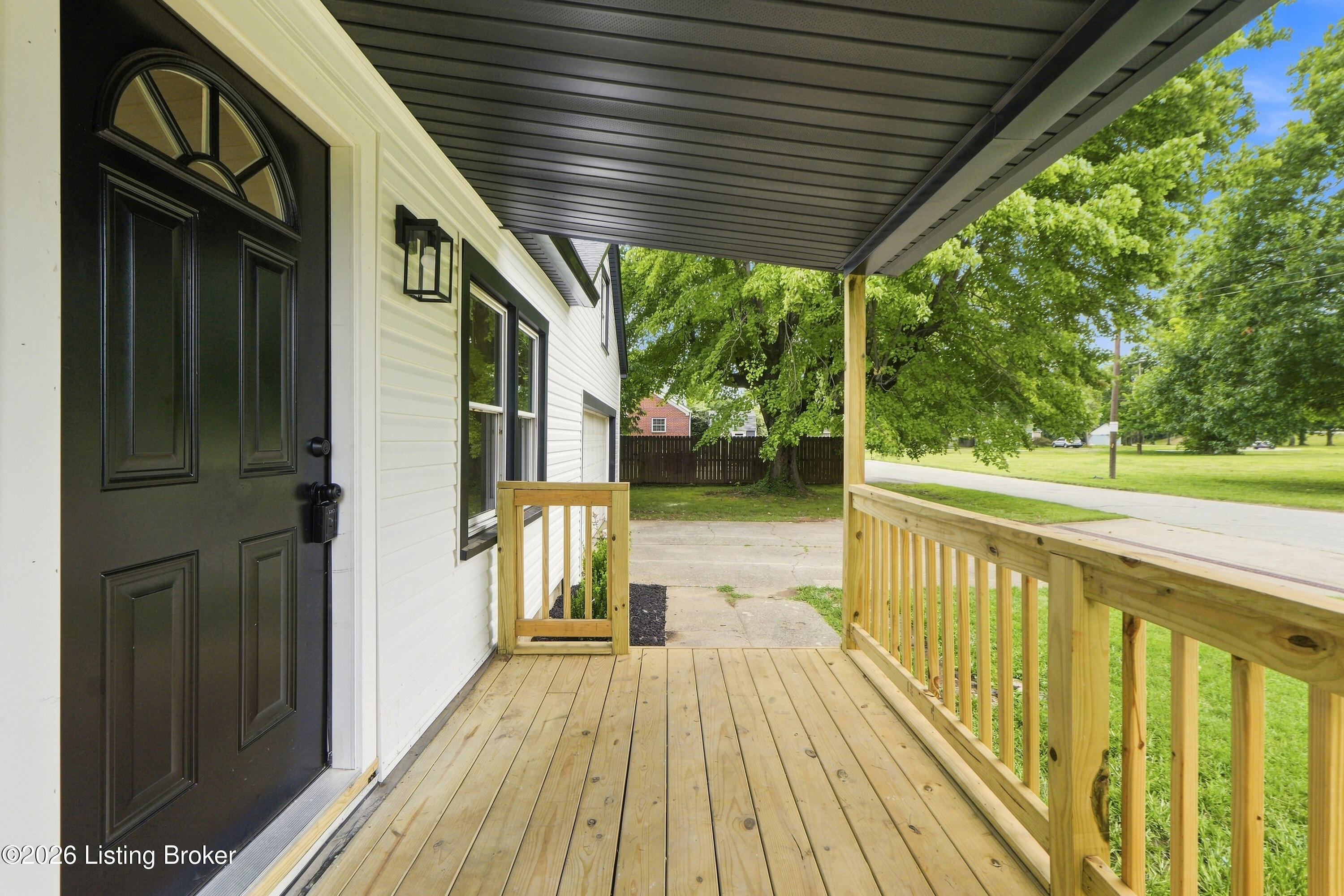1303 Lucas Ave Property Photo 2