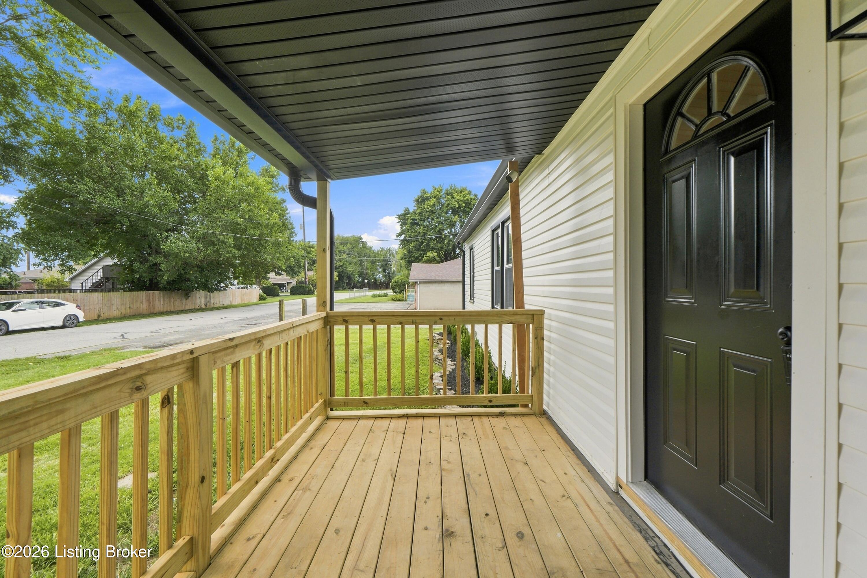 1303 Lucas Ave Property Photo 3
