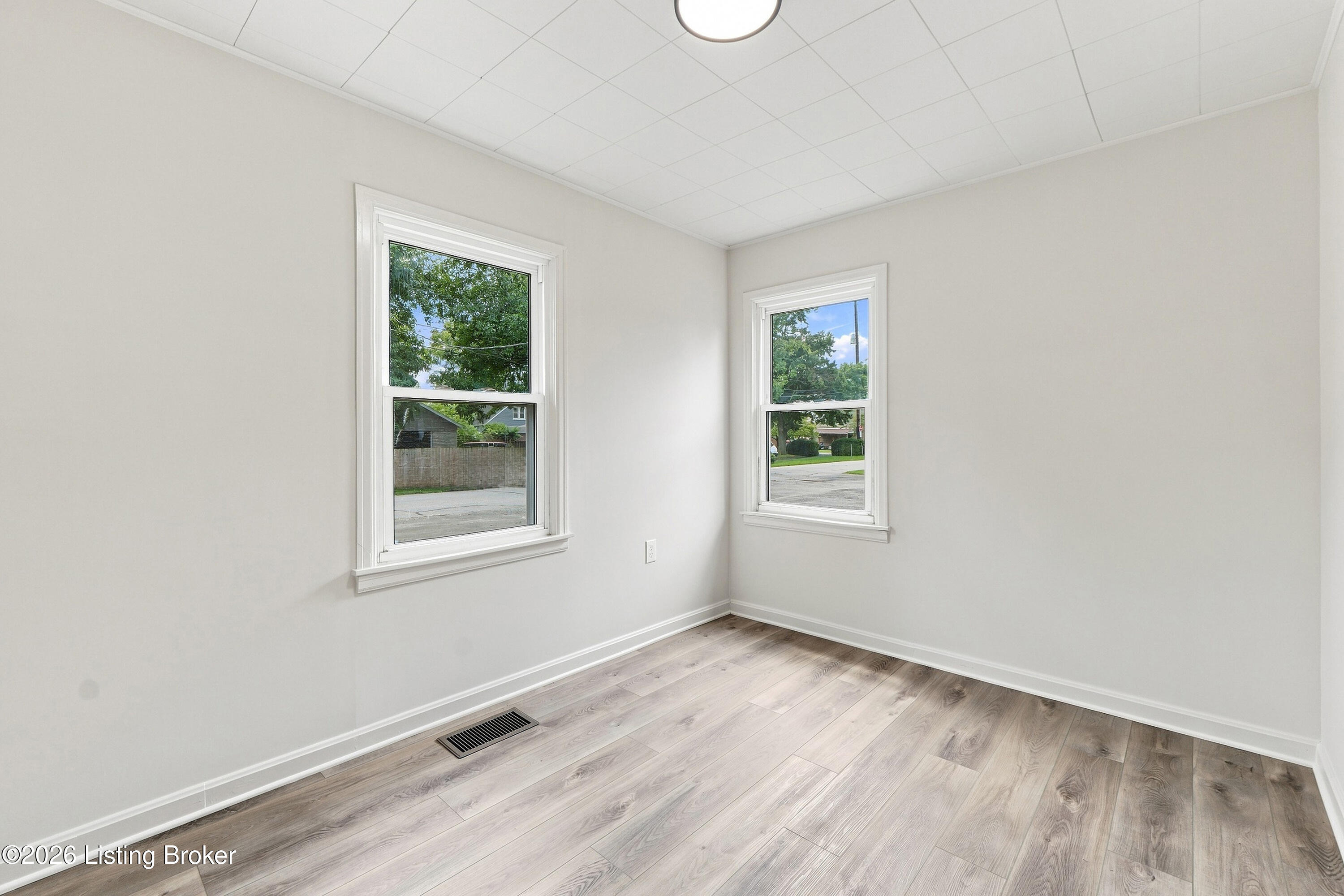 1303 Lucas Ave Property Photo 27