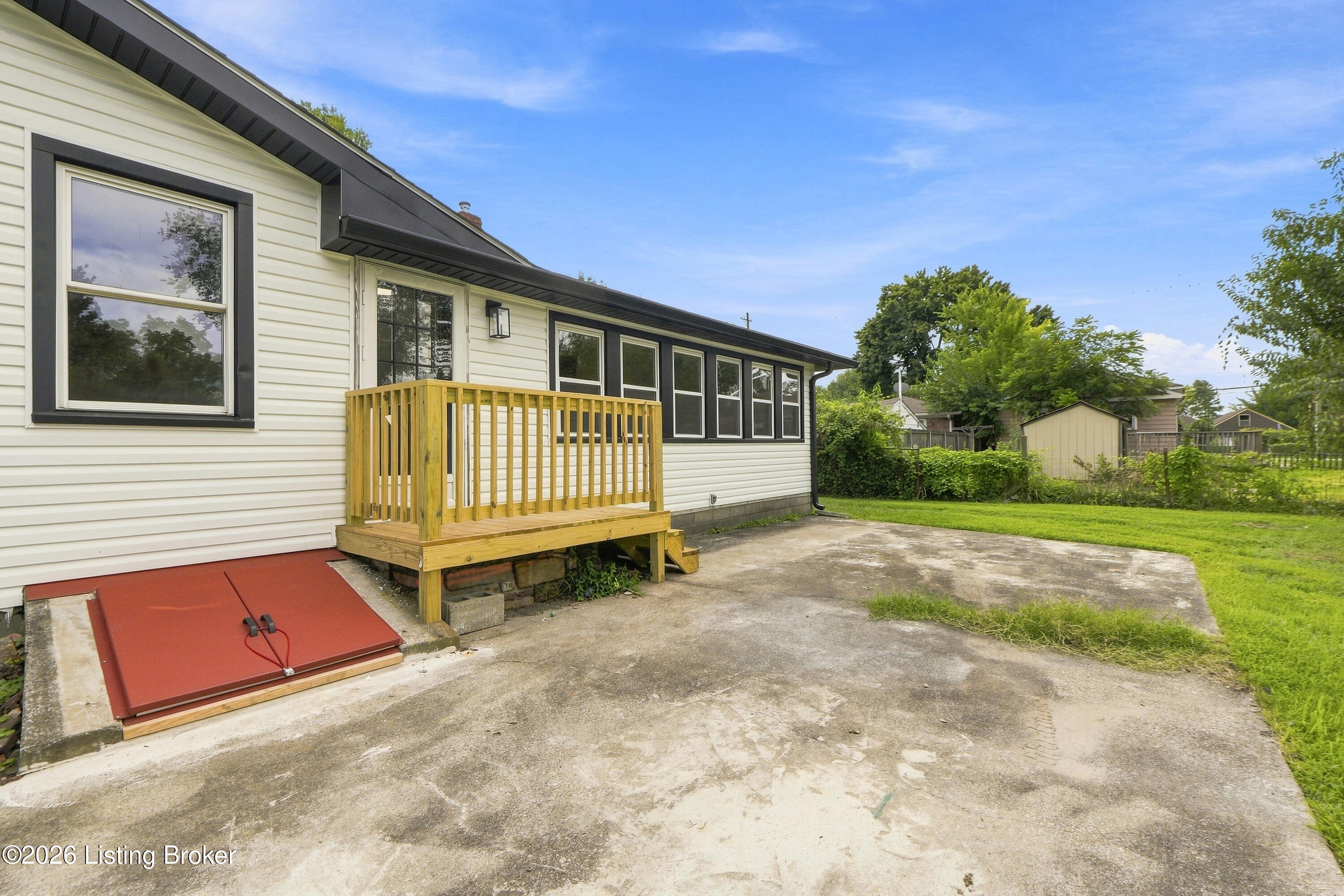 1303 Lucas Ave Property Photo 37