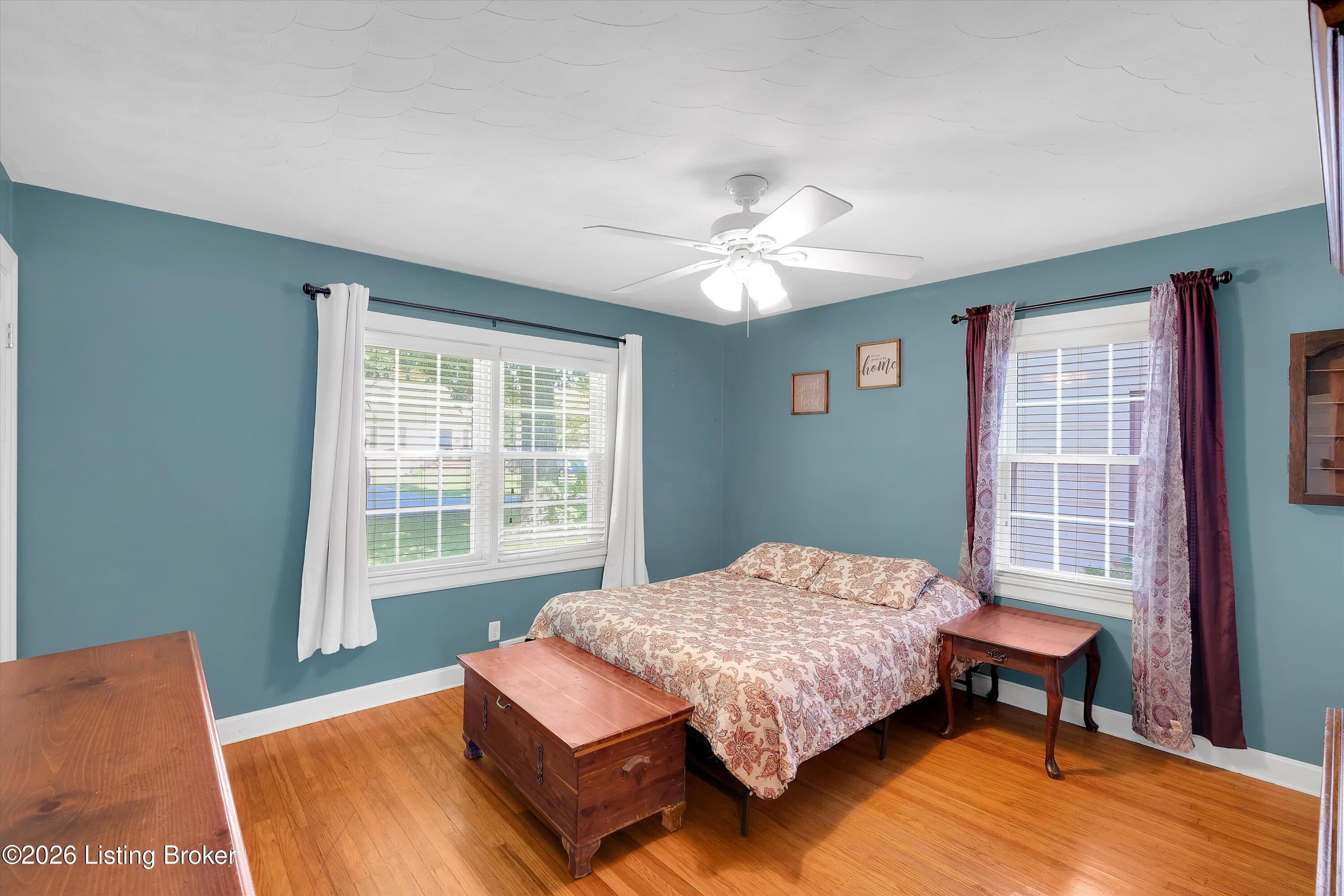 2126 Glenworth Ave Property Photo 4