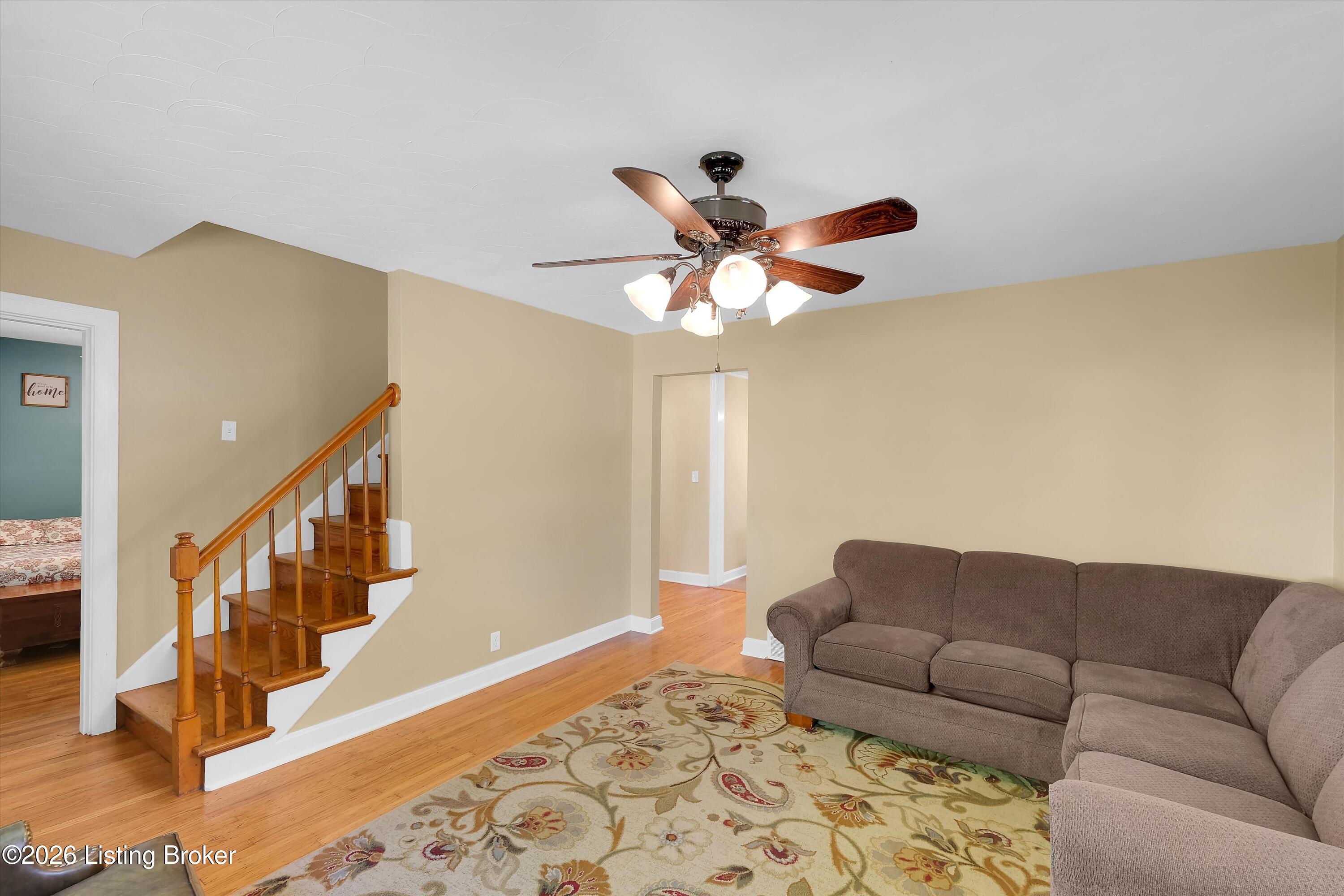 2126 Glenworth Ave Property Photo 10