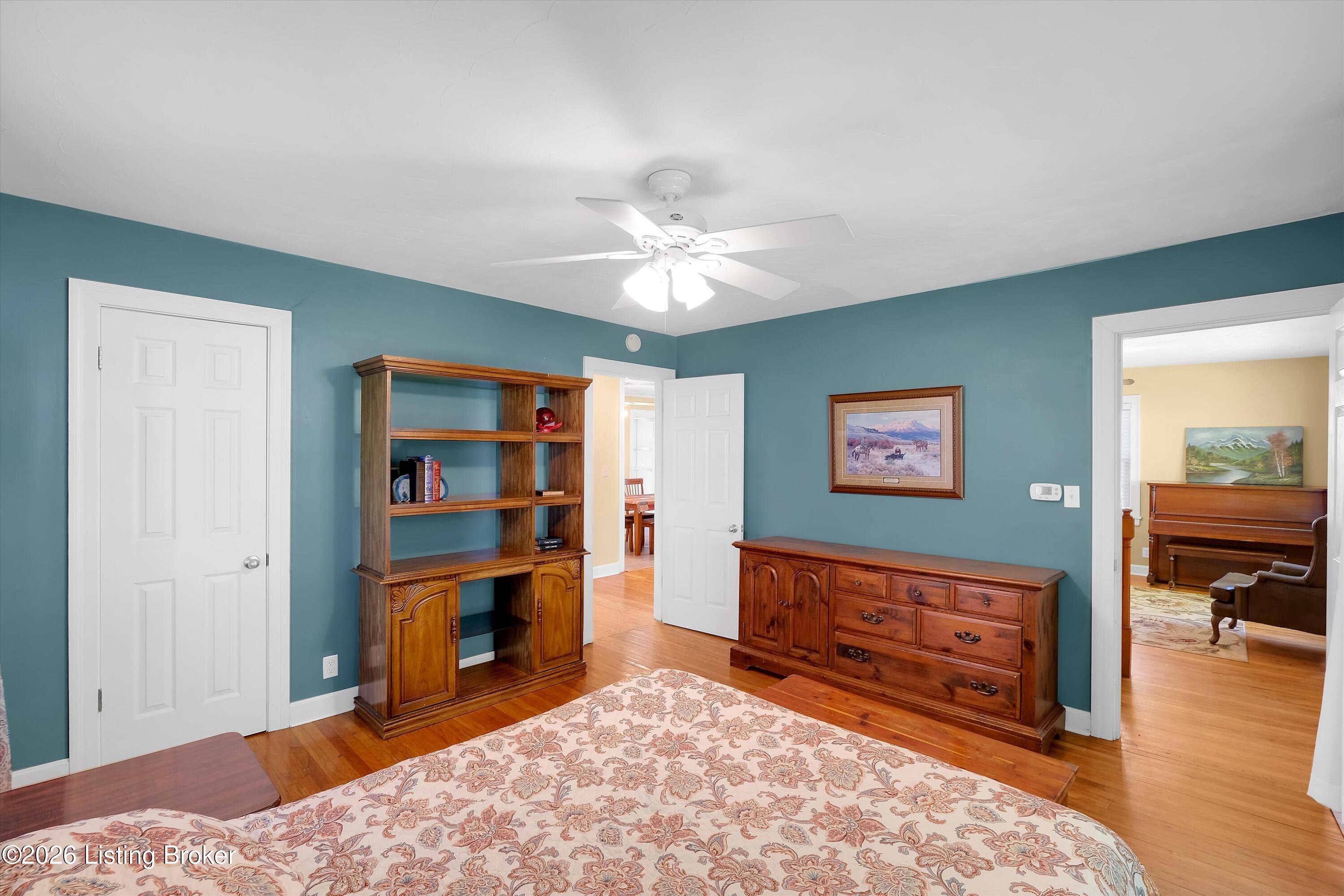 2126 Glenworth Ave Property Photo 15