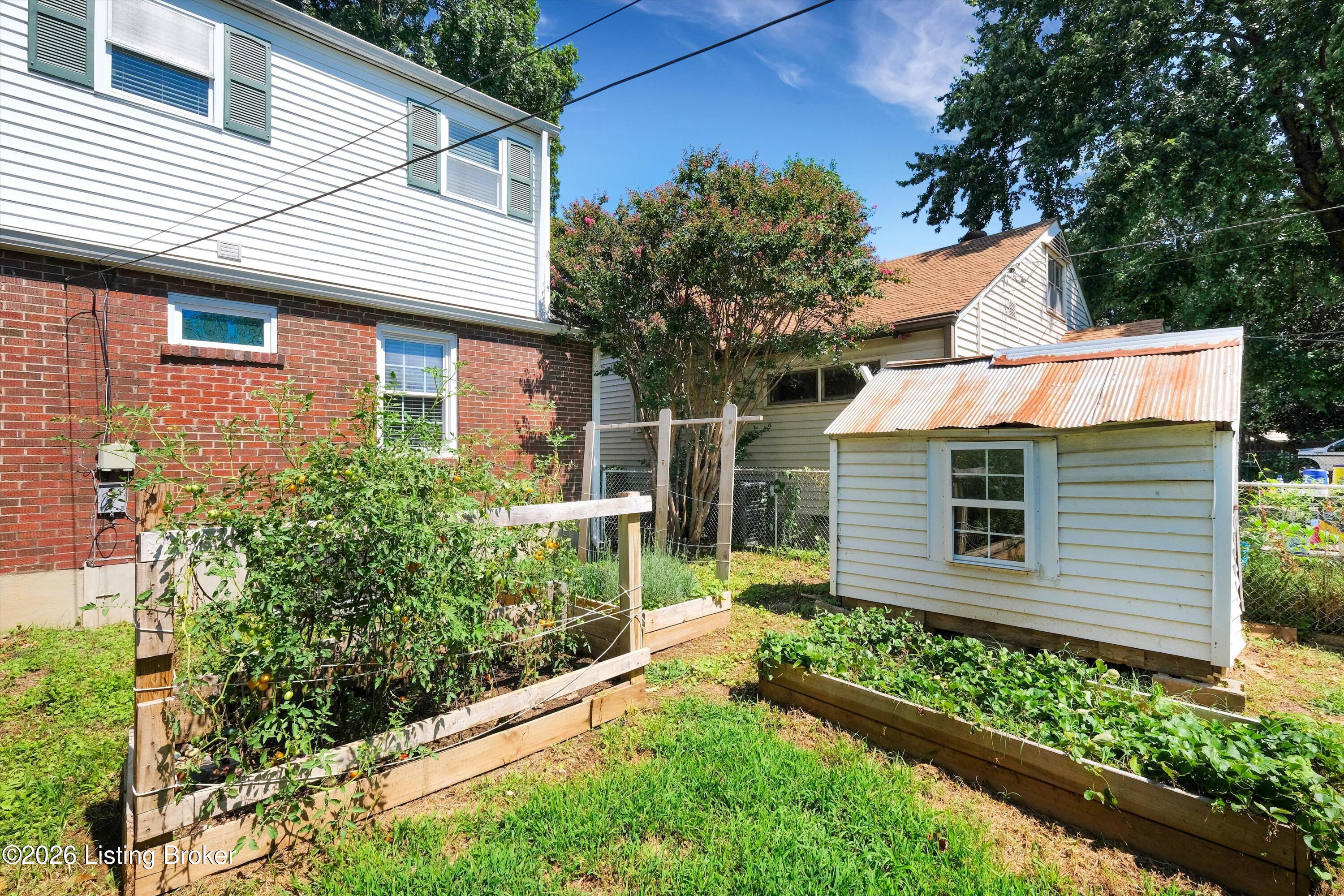 2126 Glenworth Ave Property Photo 31