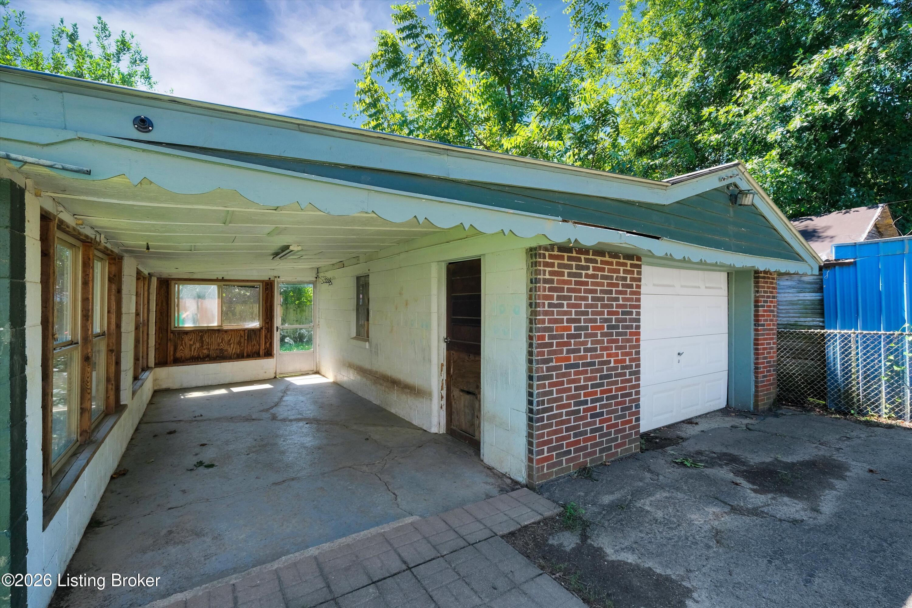 2126 Glenworth Ave Property Photo 34