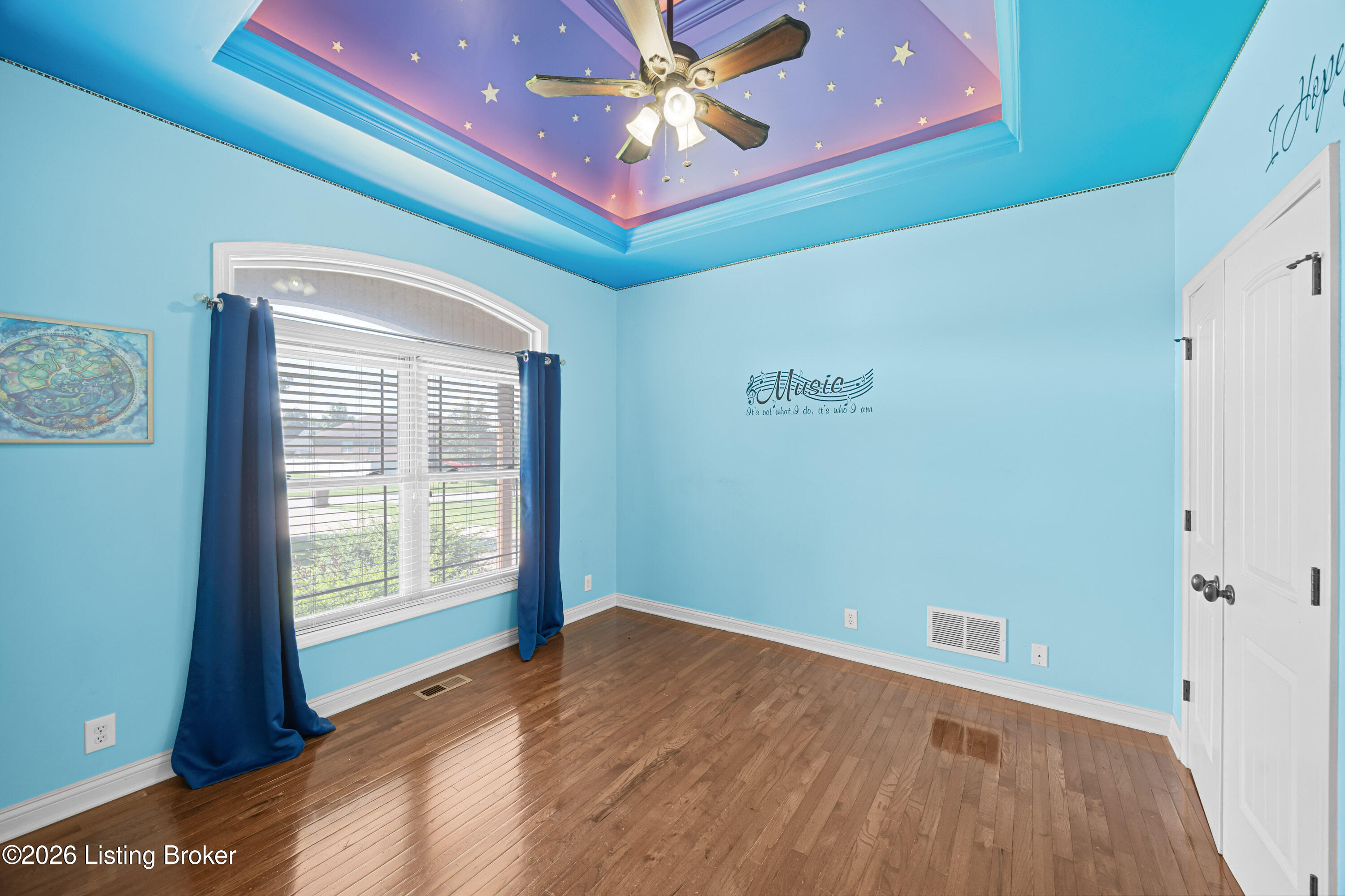 596 Meadowcrest Dr Property Photo 21