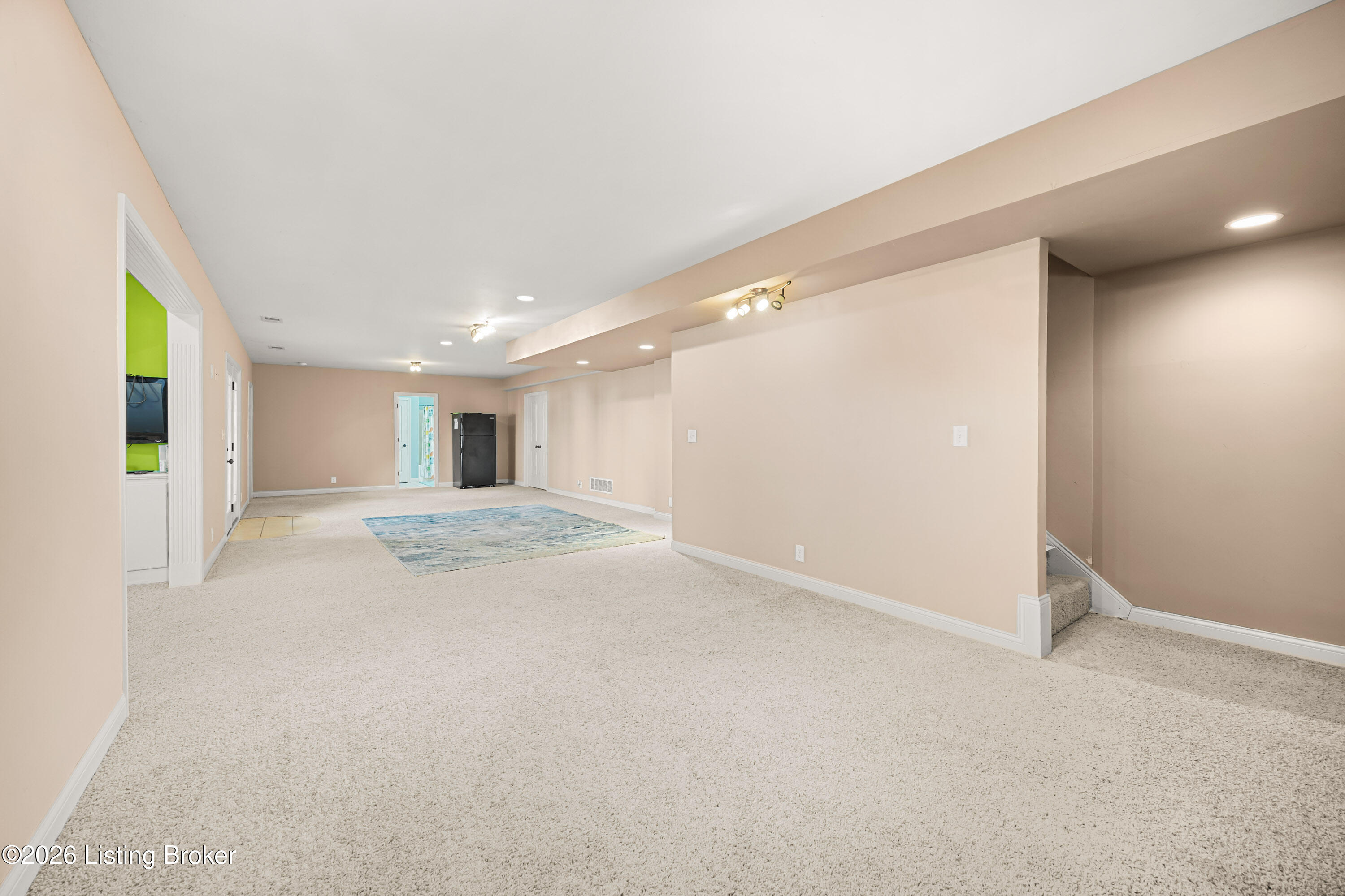 596 Meadowcrest Dr Property Photo 22