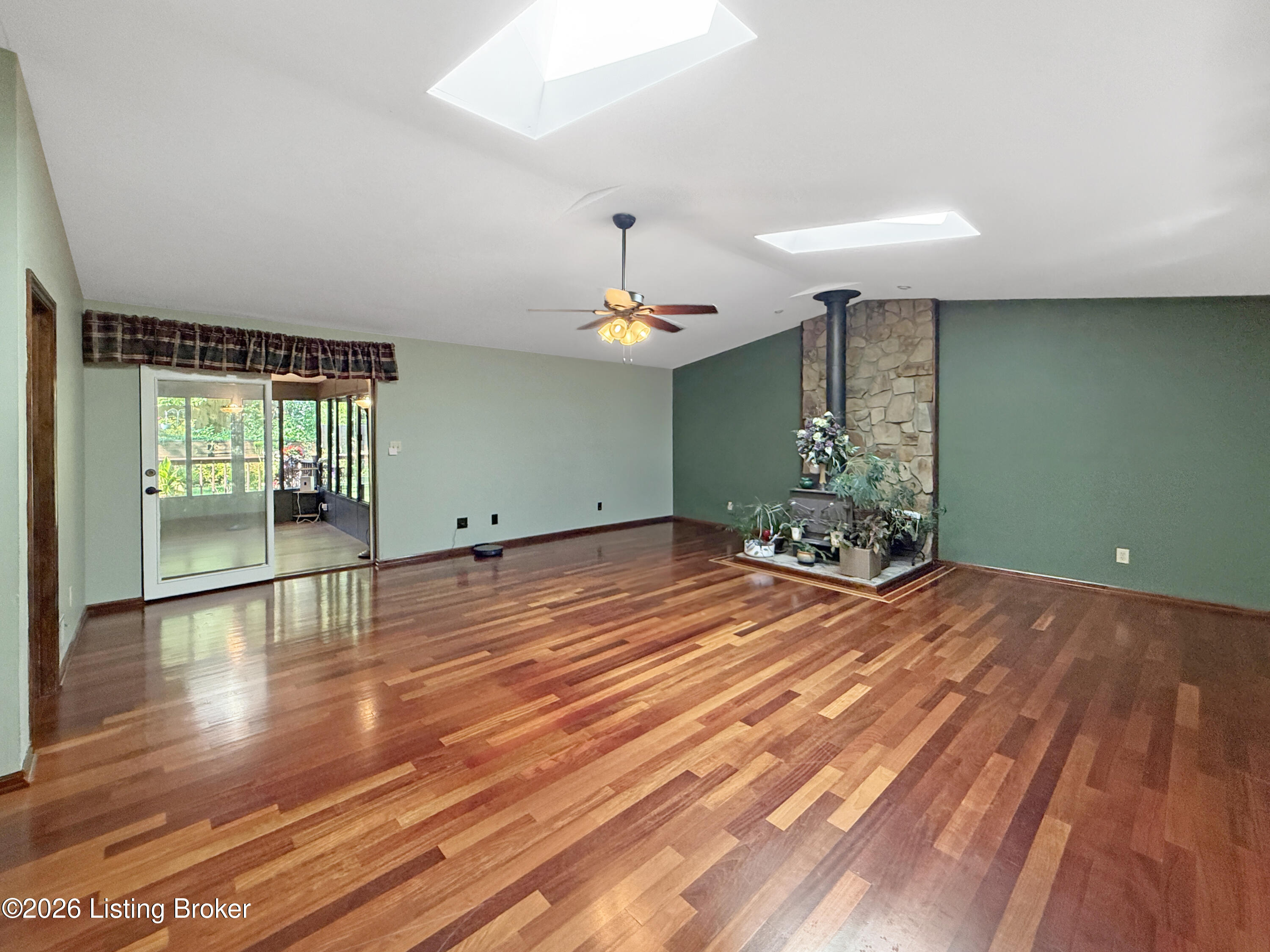 8203 Flicker Pl Property Photo 3