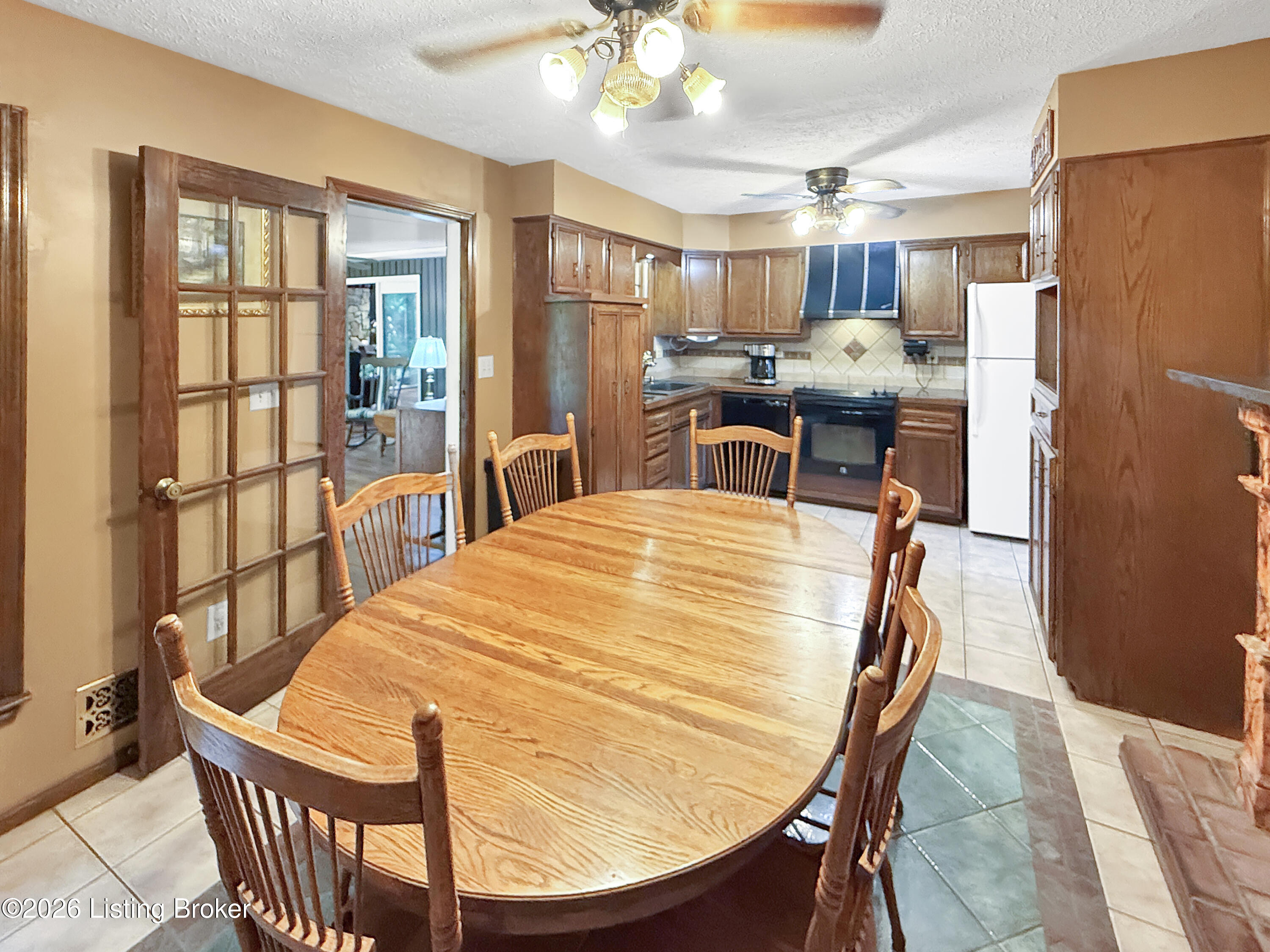 8203 Flicker Pl Property Photo 9