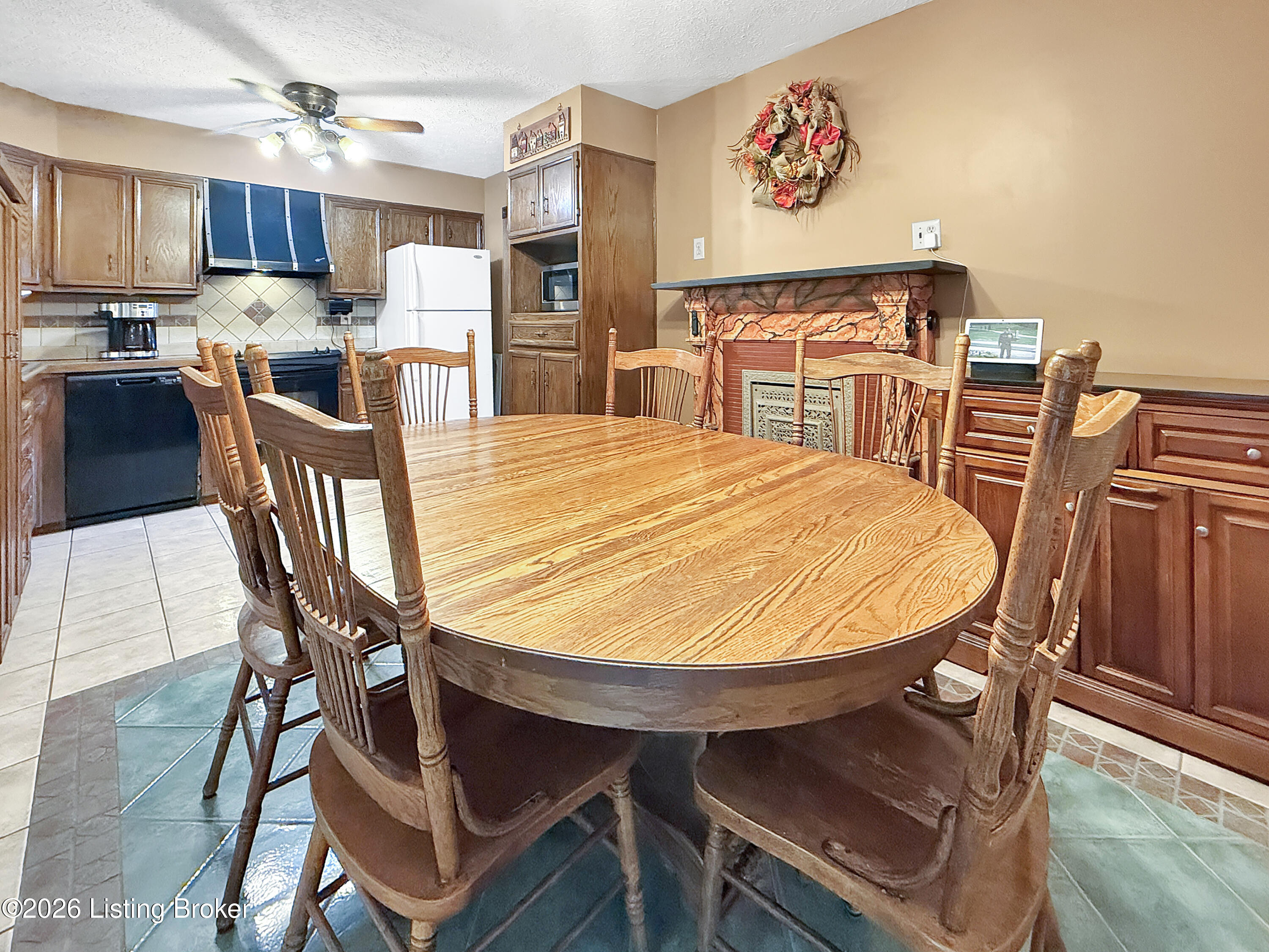 8203 Flicker Pl Property Photo 10