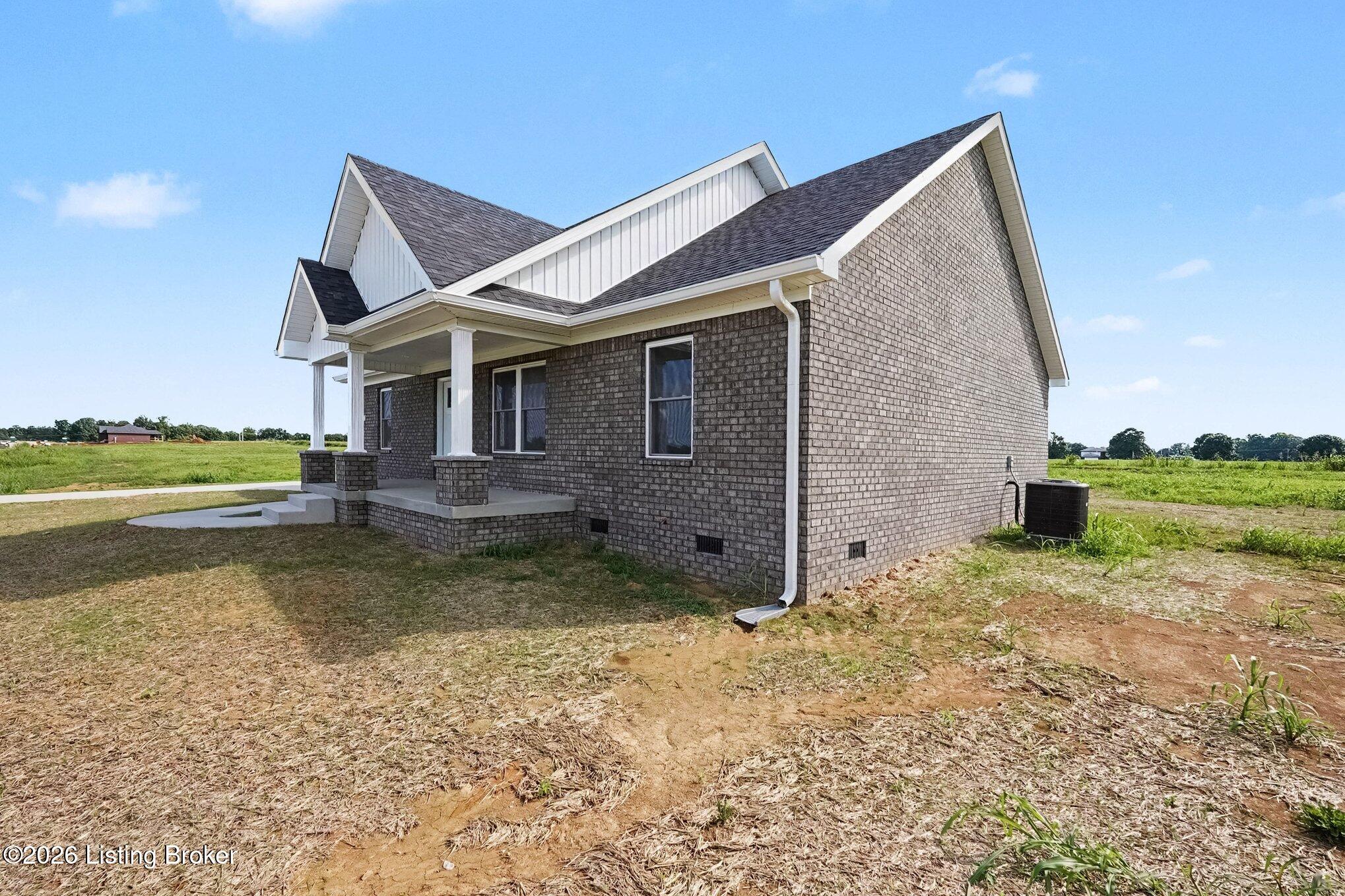 106 Woodford Dr Property Photo 24