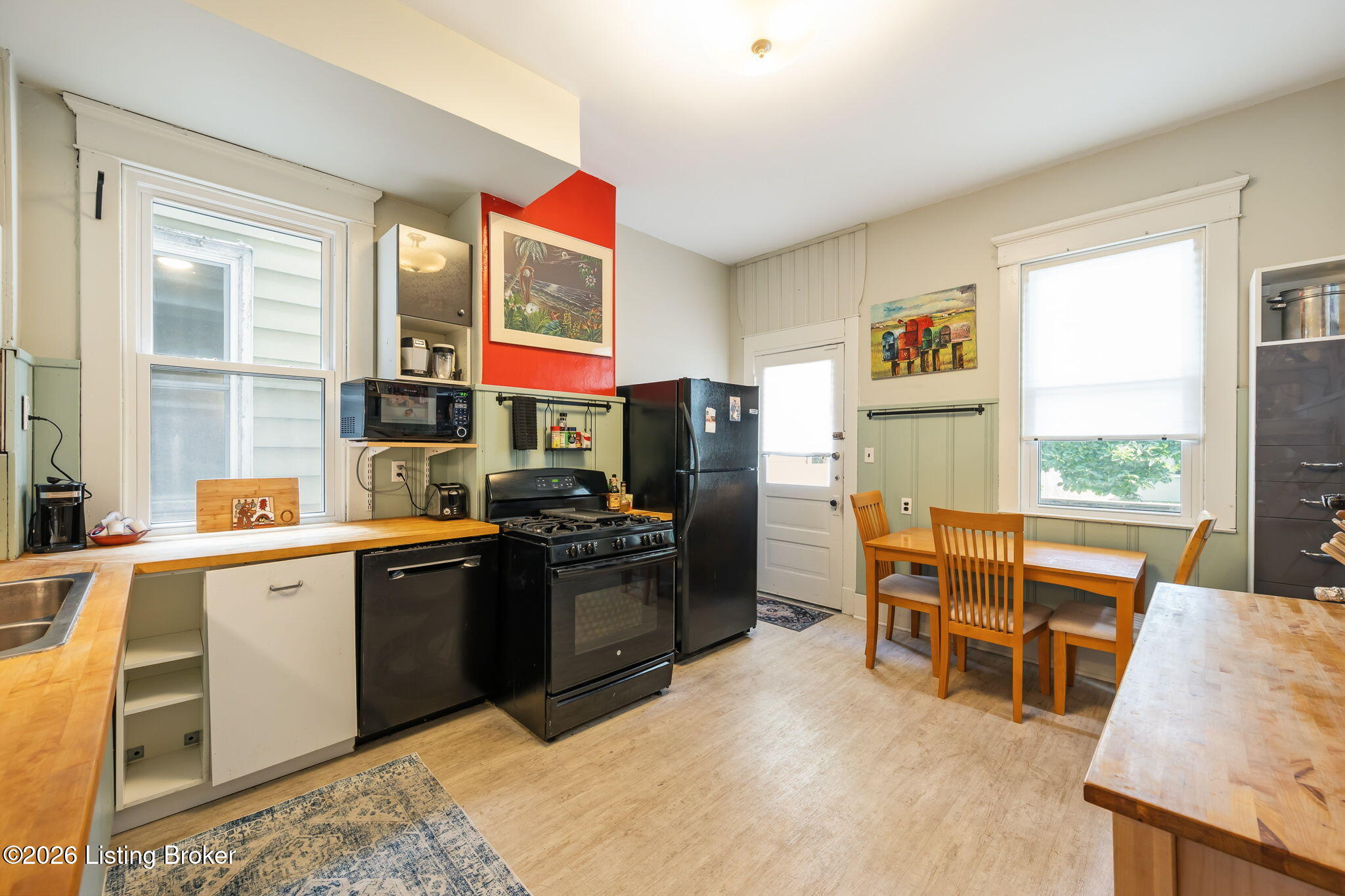 2018 Sherwood Ave Property Photo 13