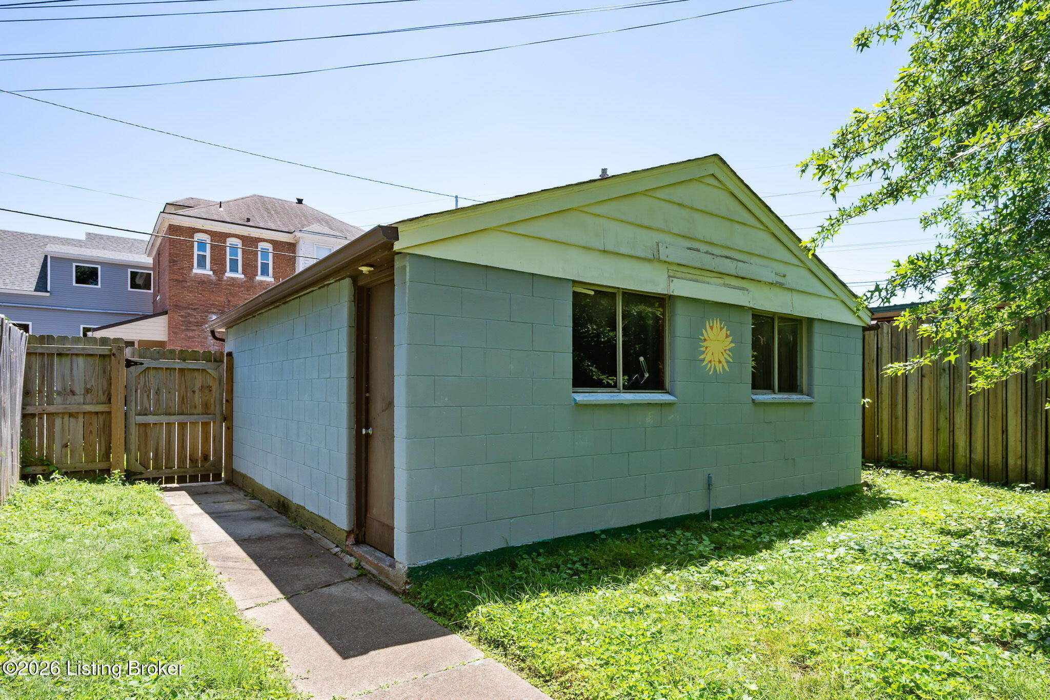 2018 Sherwood Ave Property Photo 40