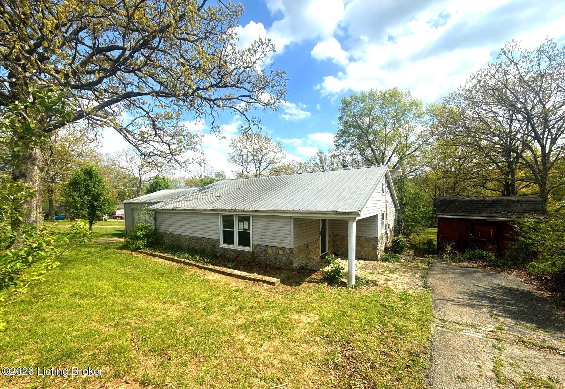 407 Wilson Creek Rd Property Photo 1