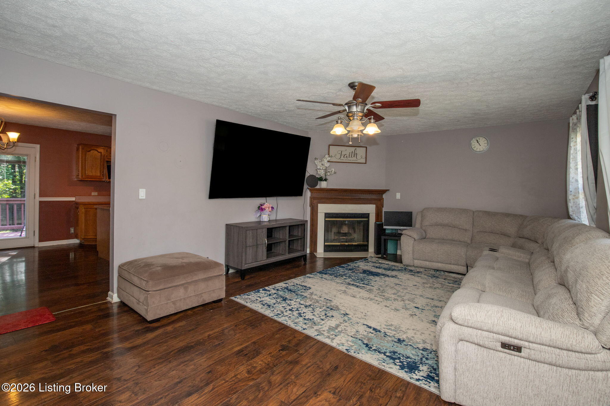 7807 Appleview Ln Property Photo 4