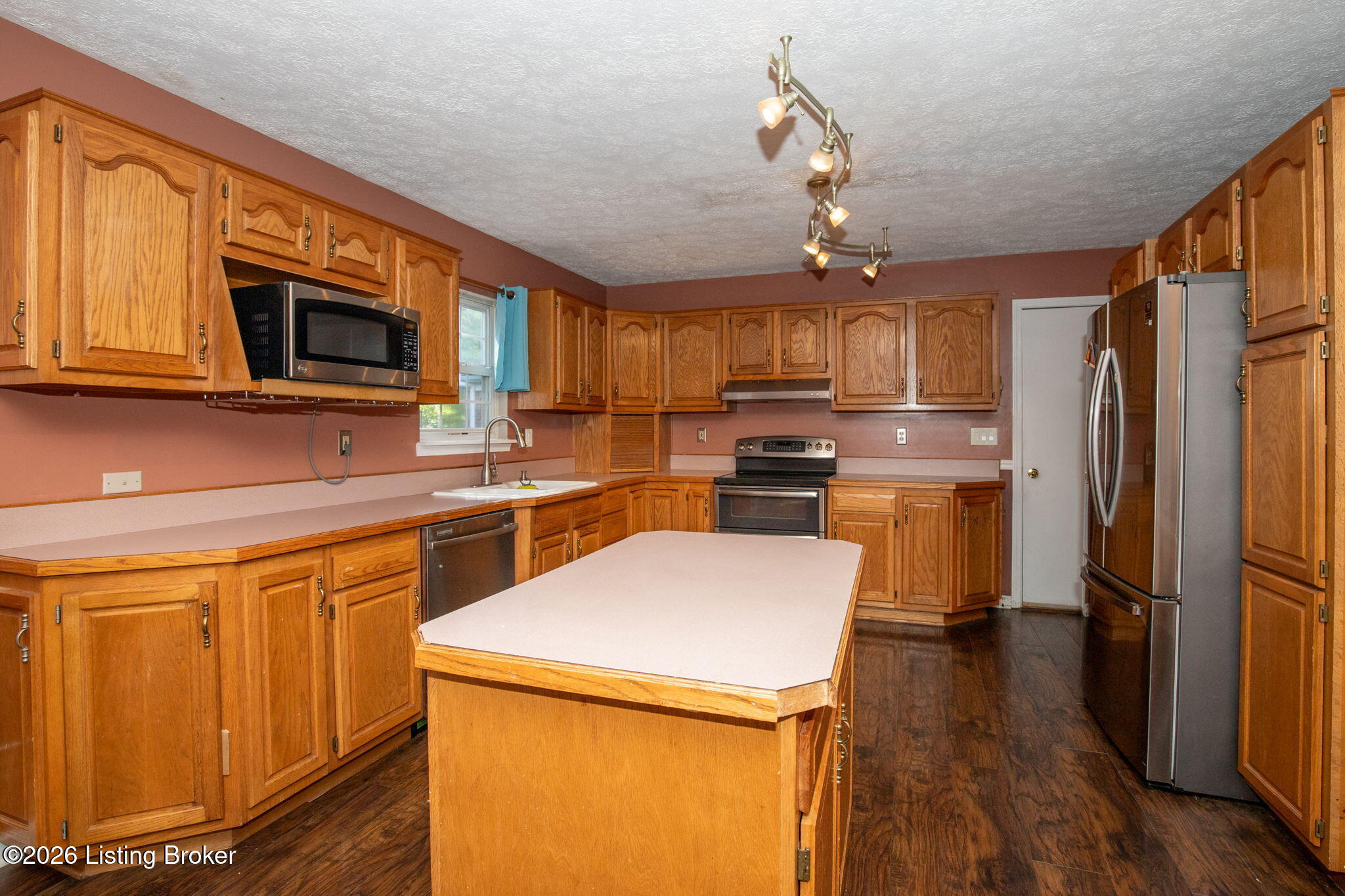 7807 Appleview Ln Property Photo 10