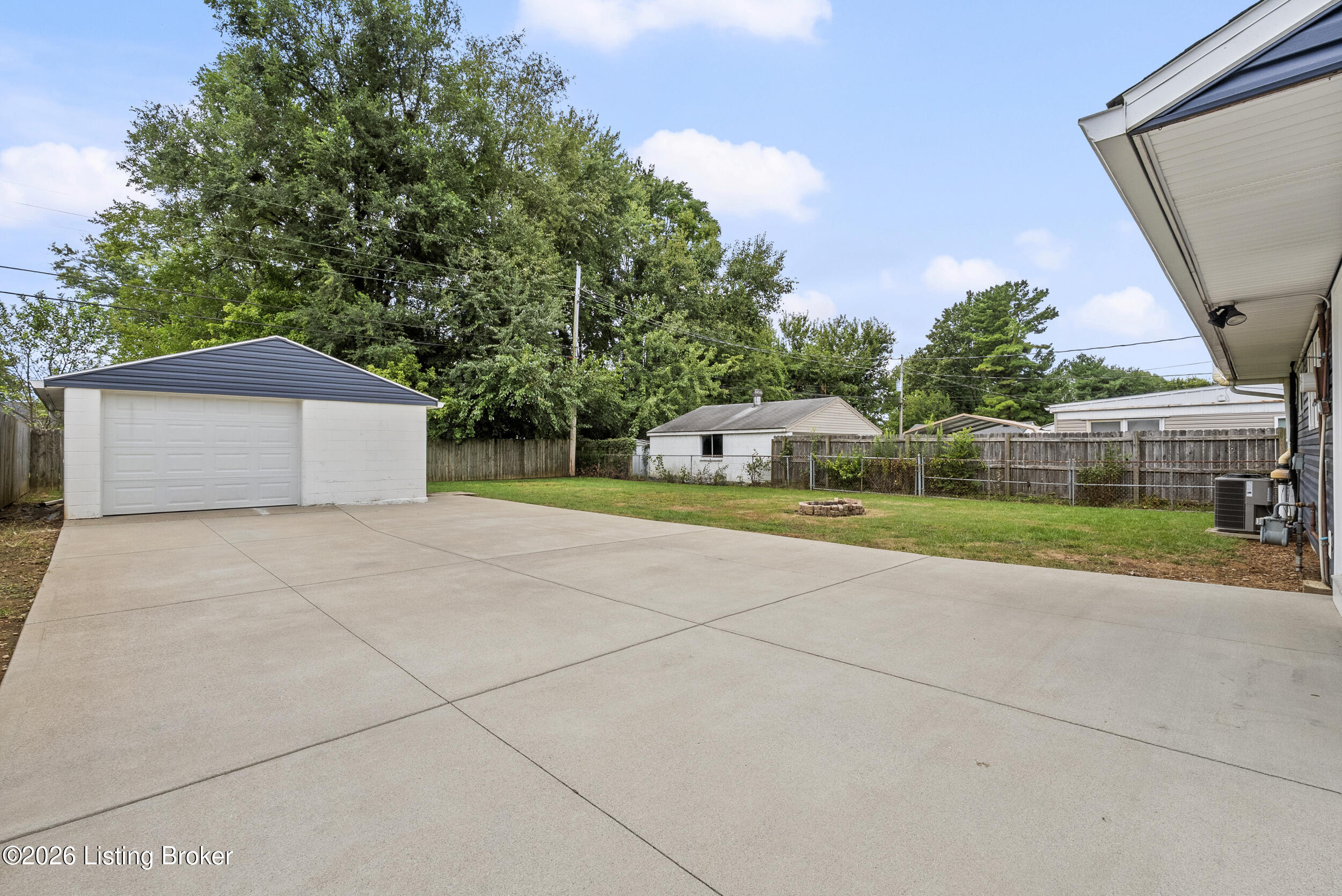 211 Redding Rd Property Photo 32