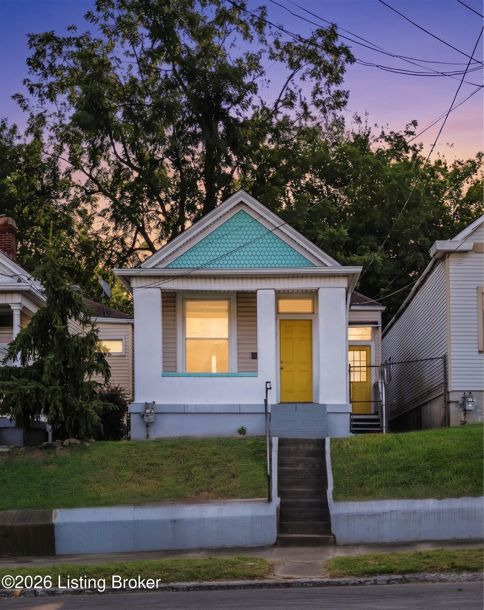 813 Swan St Property Photo 1