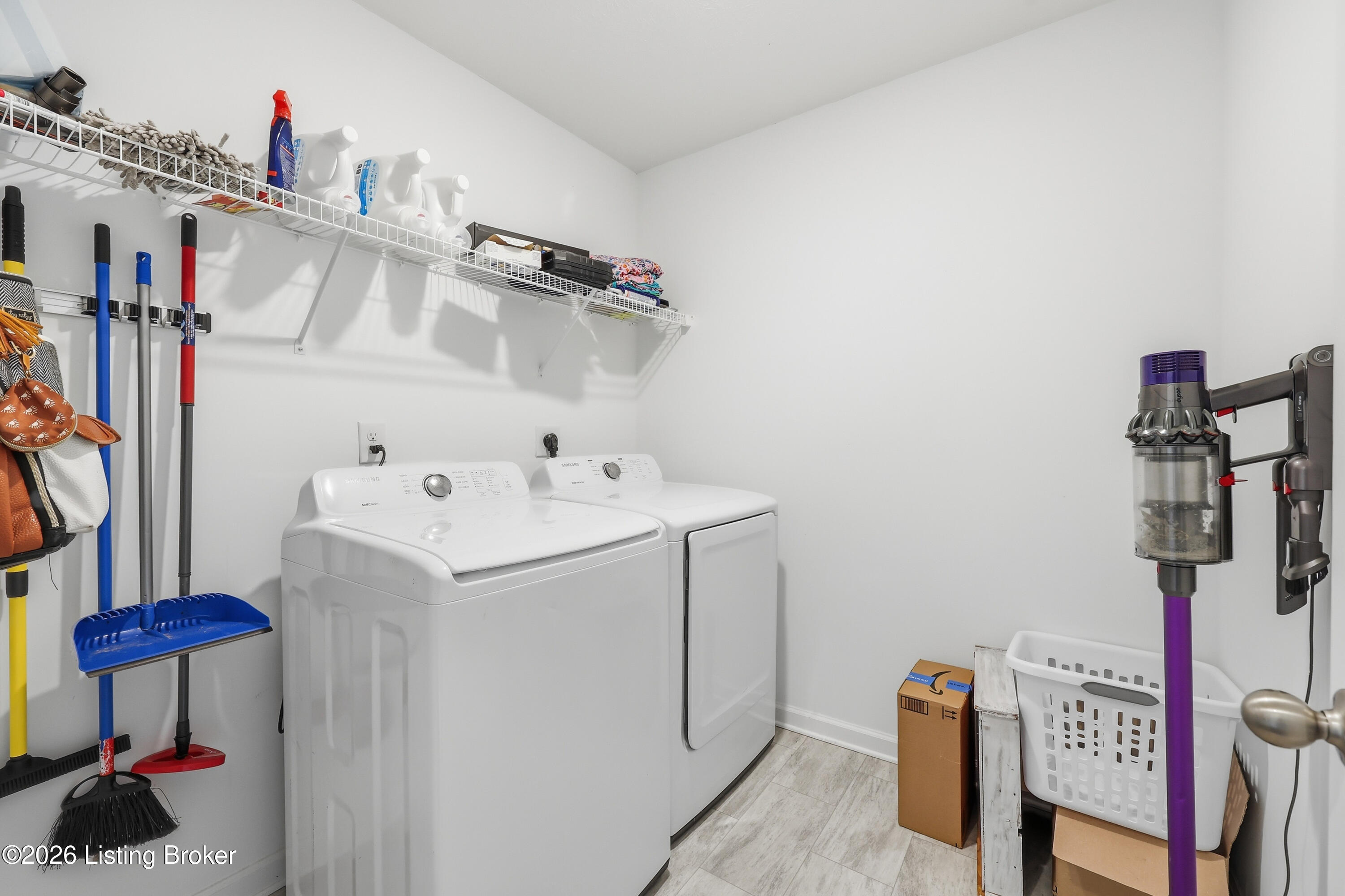 2093 Carnegie Dr Property Photo 21