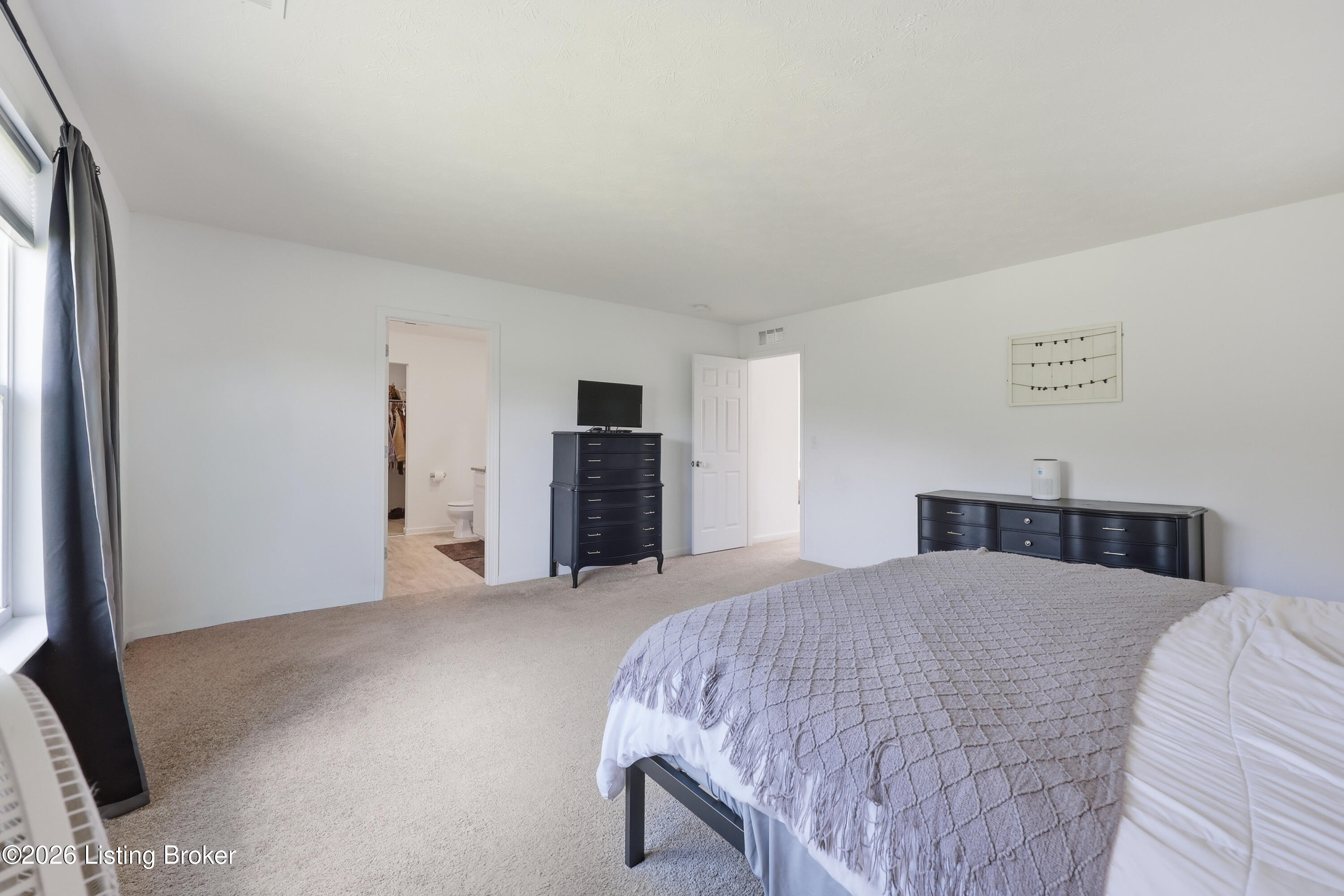 2093 Carnegie Dr Property Photo 24