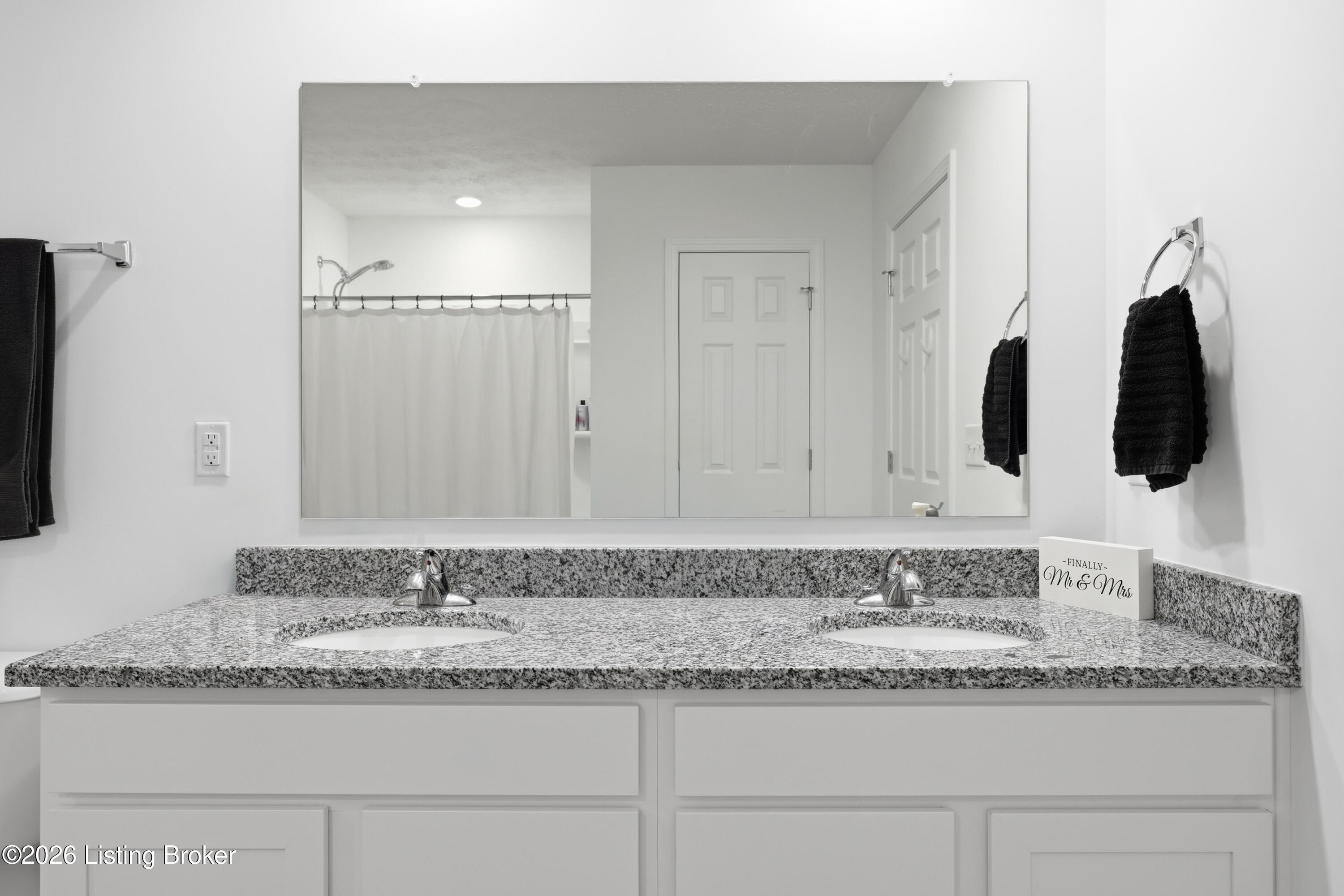 2093 Carnegie Dr Property Photo 26