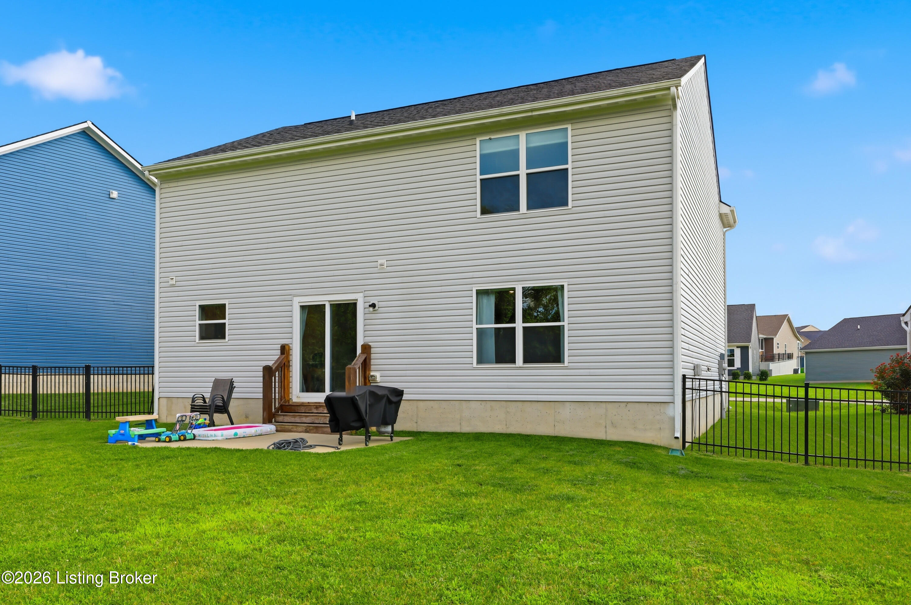 2093 Carnegie Dr Property Photo 46