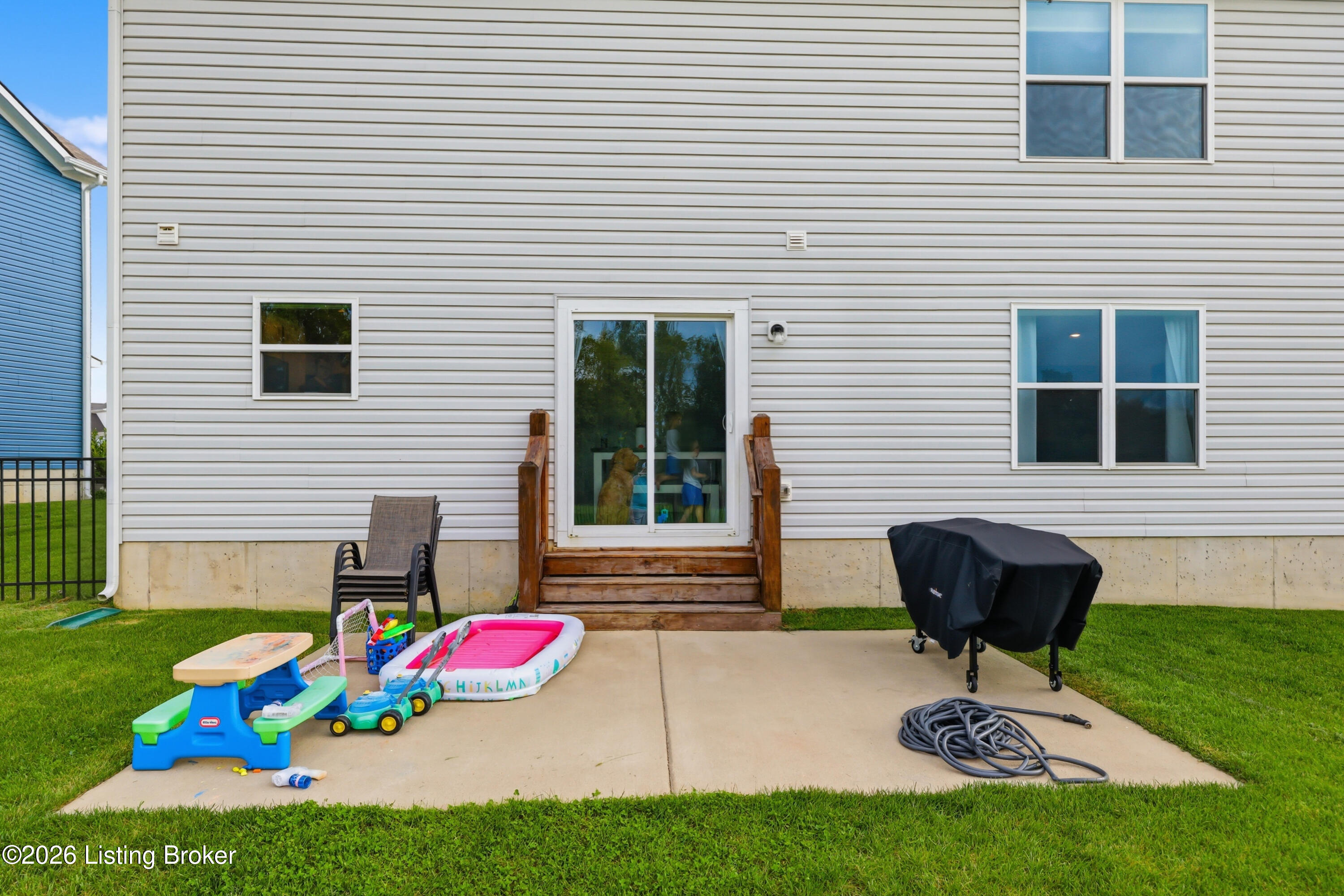 2093 Carnegie Dr Property Photo 47