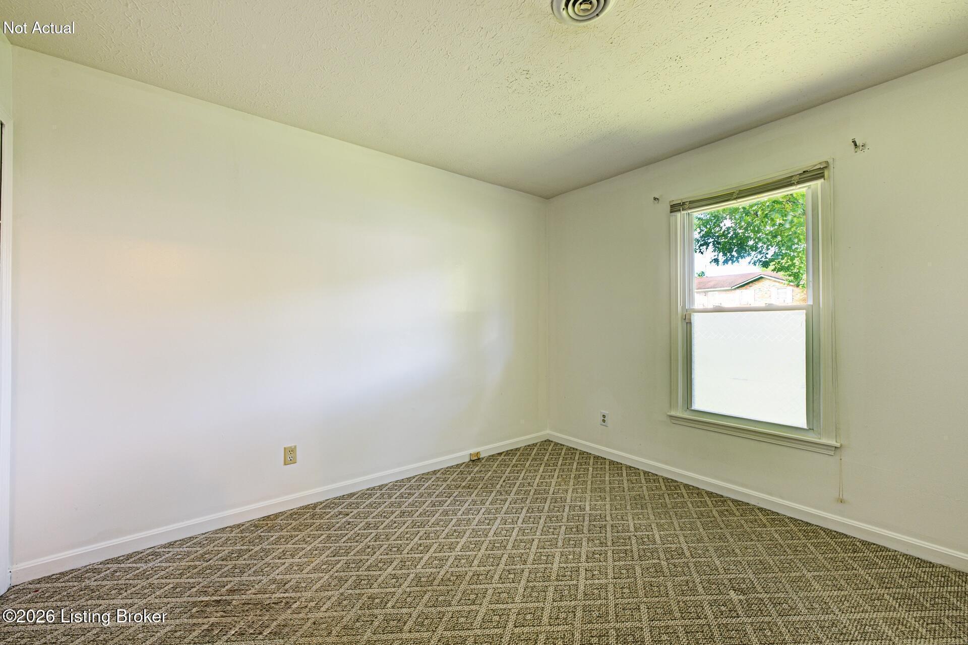 202 Clore Ave Property Photo 12