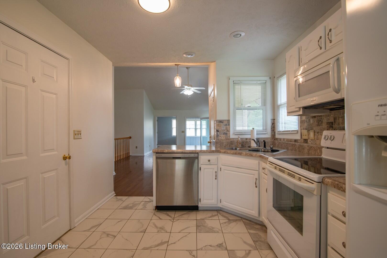 482 Mulberry St D Property Photo 13