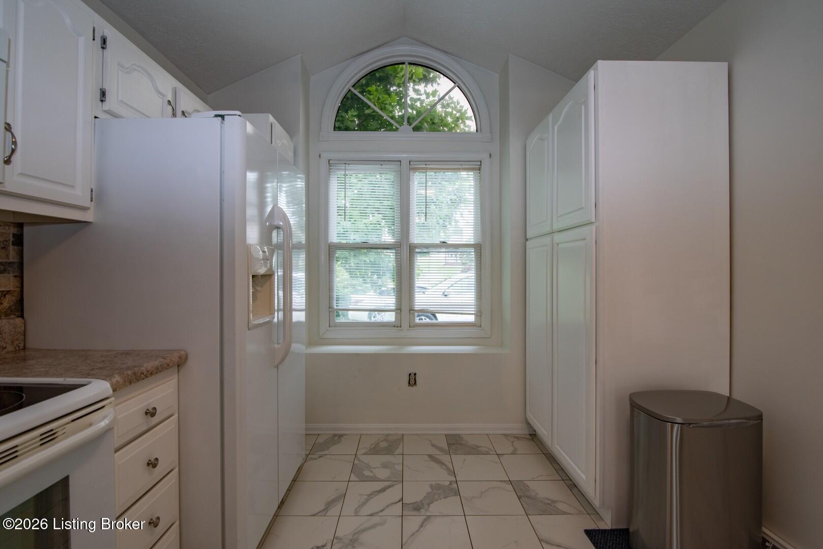 482 Mulberry St D Property Photo 18