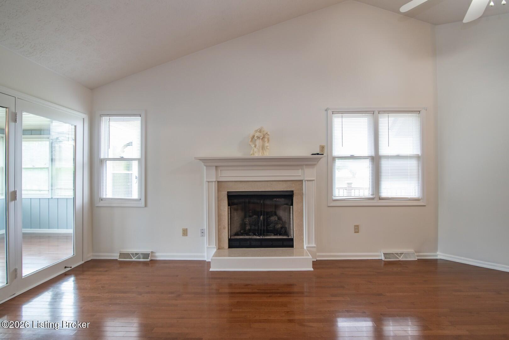 482 Mulberry St D Property Photo 19