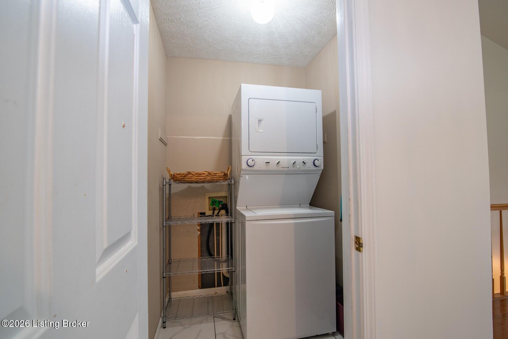 482 Mulberry St D Property Photo 33