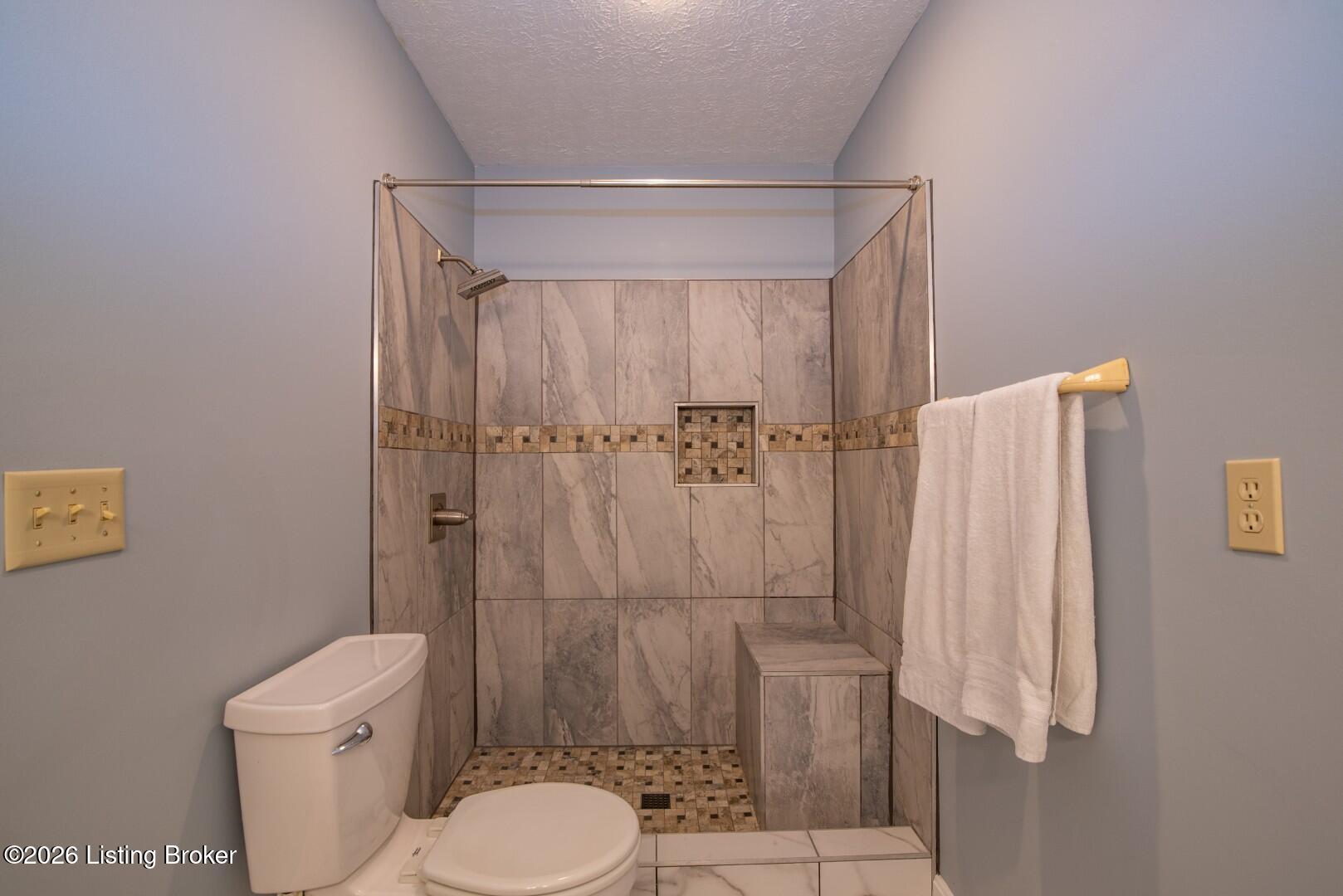 482 Mulberry St D Property Photo 38