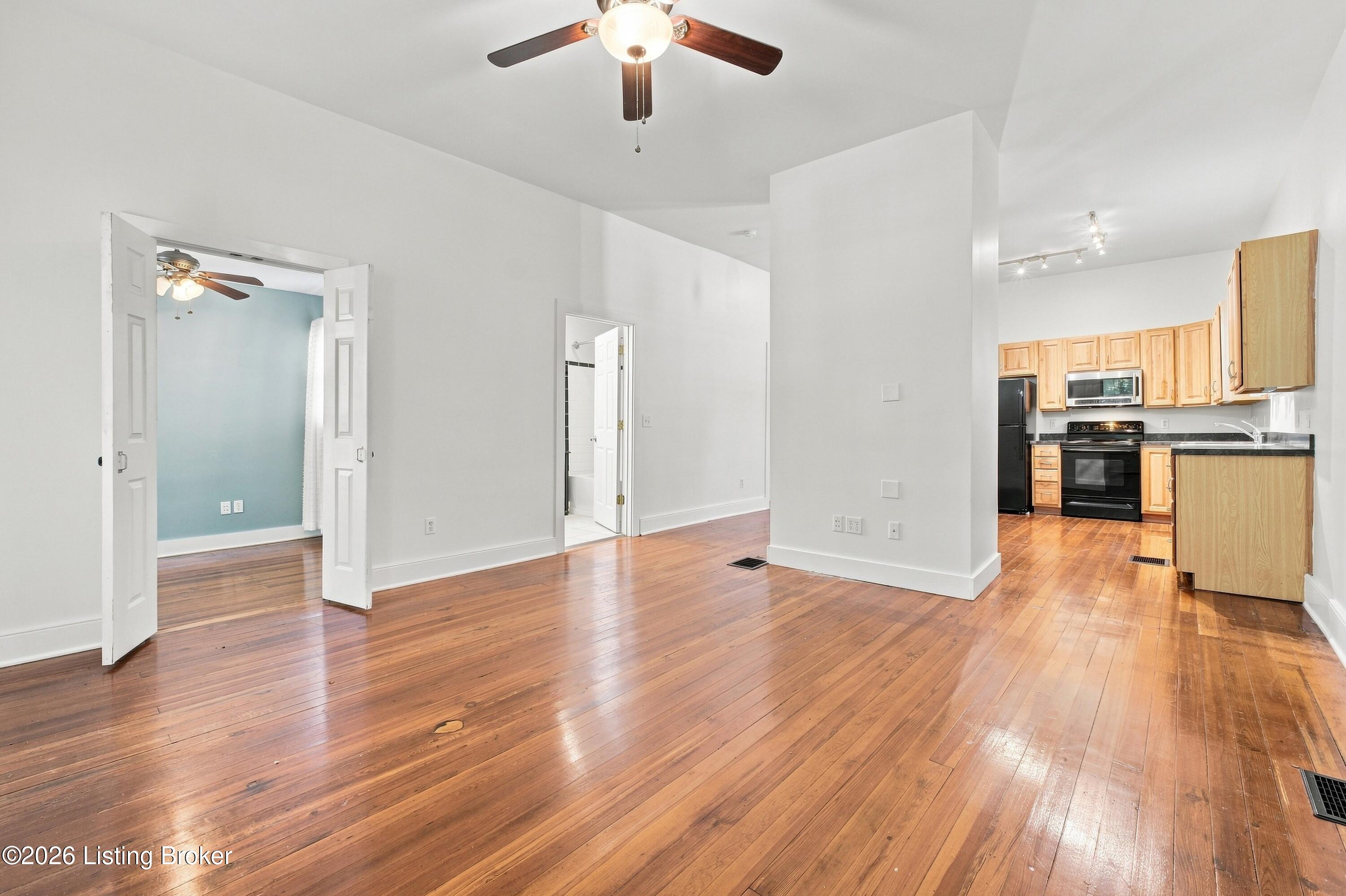 1844 Payne St Property Photo 10