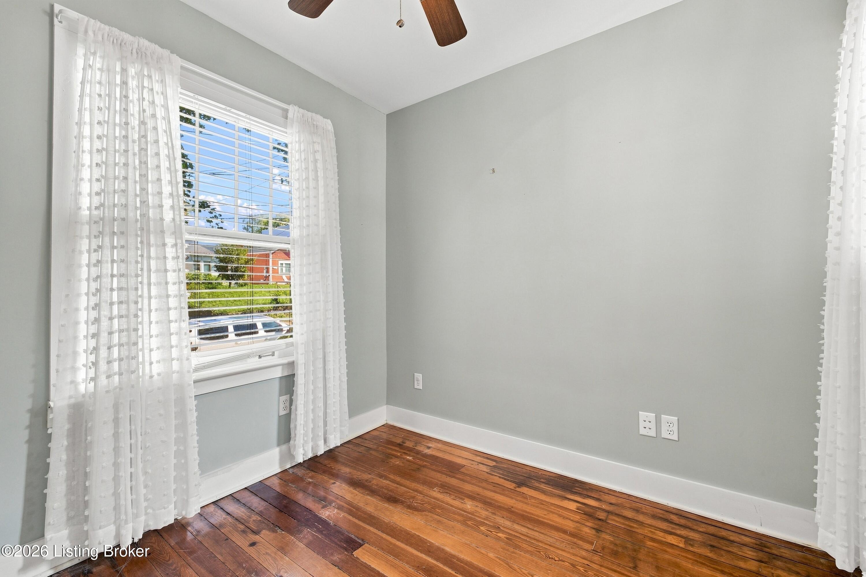 1844 Payne St Property Photo 19