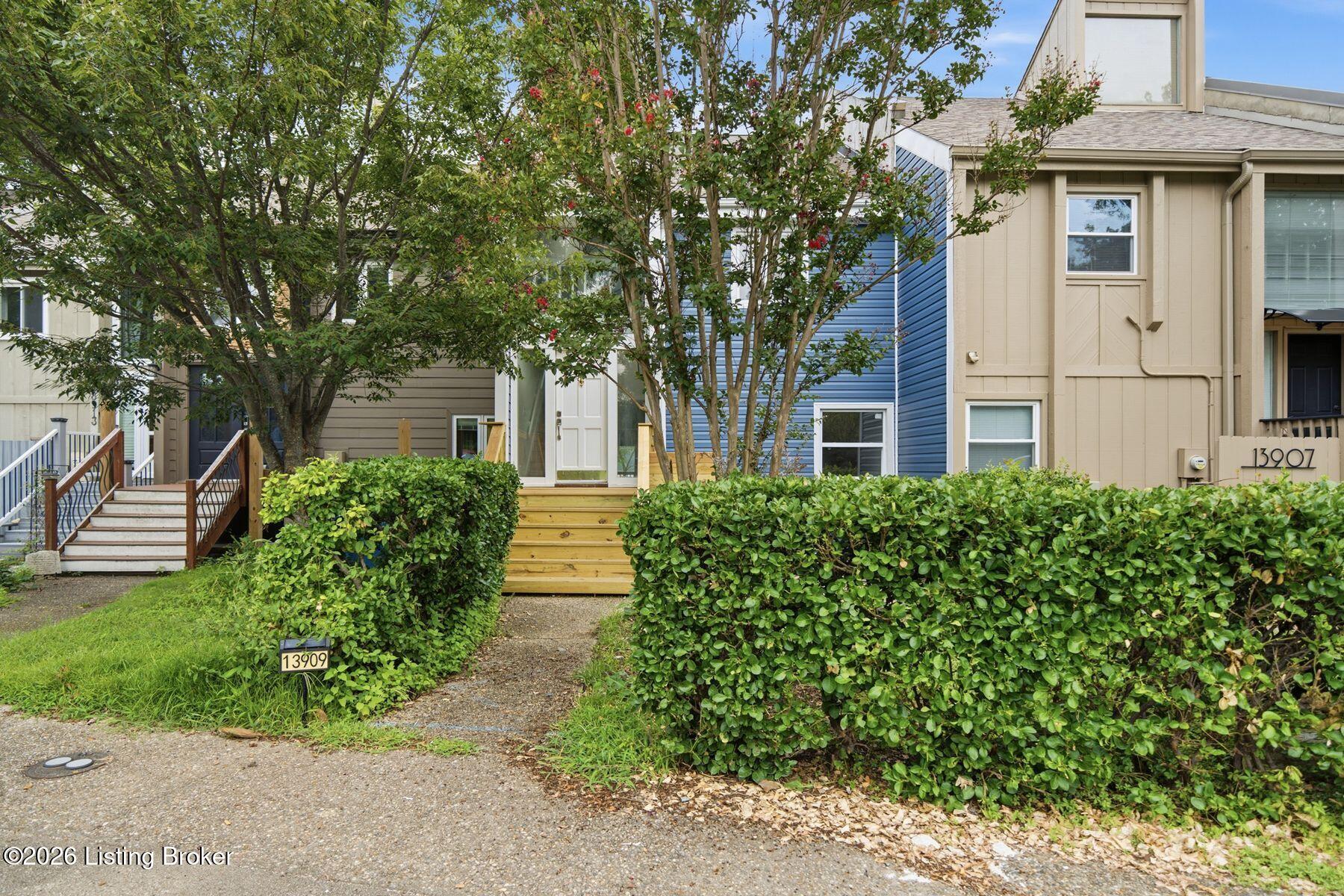 13909 Harbour Pl Property Photo 5