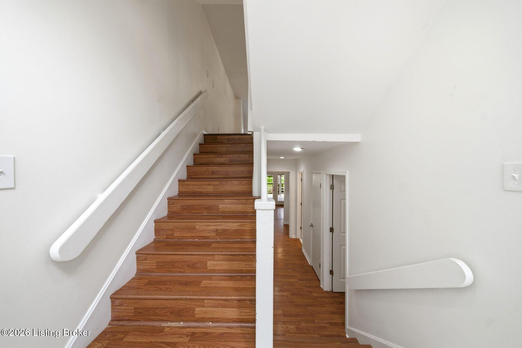 13909 Harbour Pl Property Photo 6