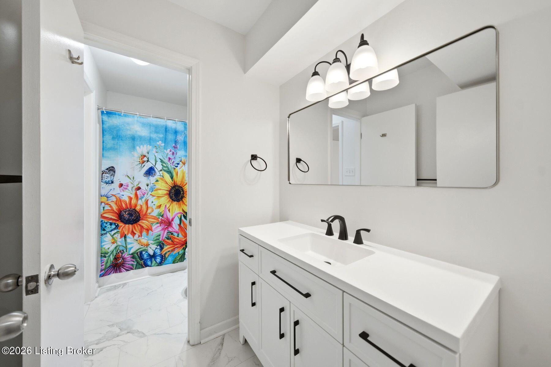 13909 Harbour Pl Property Photo 10